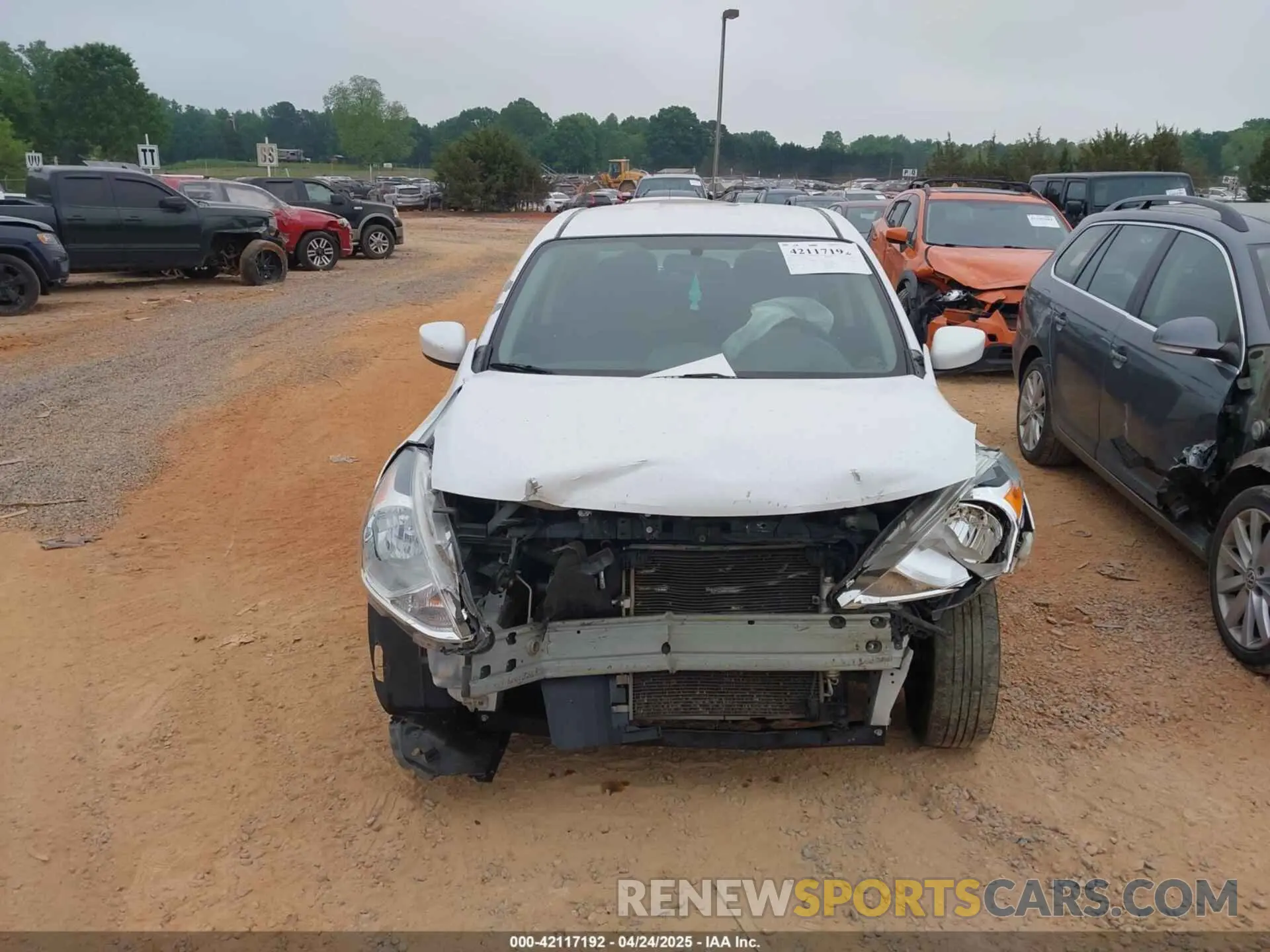 12 Фотография поврежденного автомобиля 3N1CN7AP9KL842119 NISSAN VERSA 2019