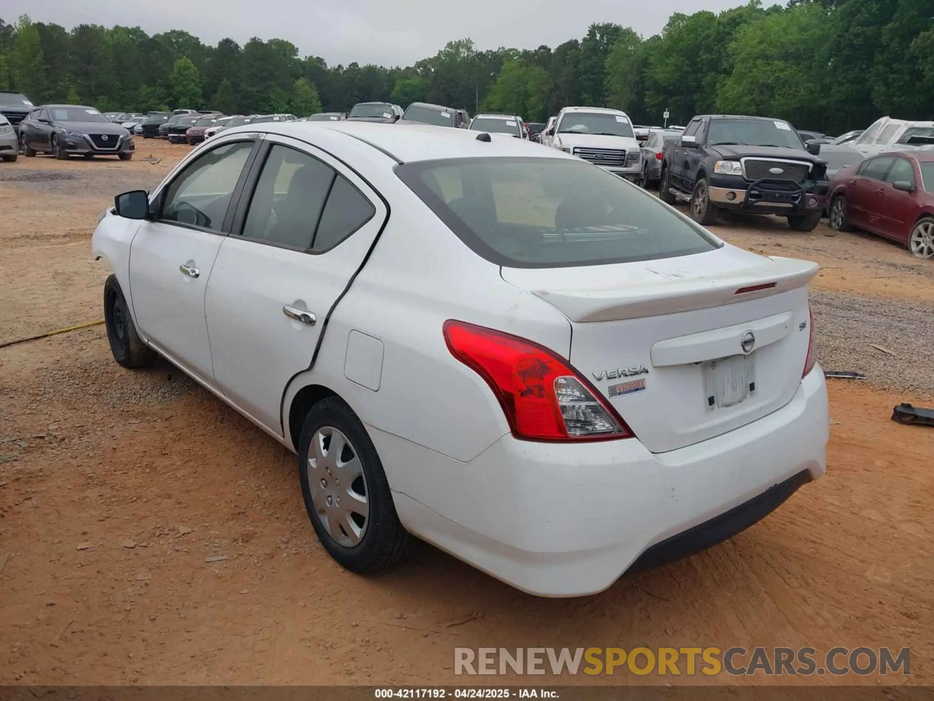 3 Фотография поврежденного автомобиля 3N1CN7AP9KL842119 NISSAN VERSA 2019