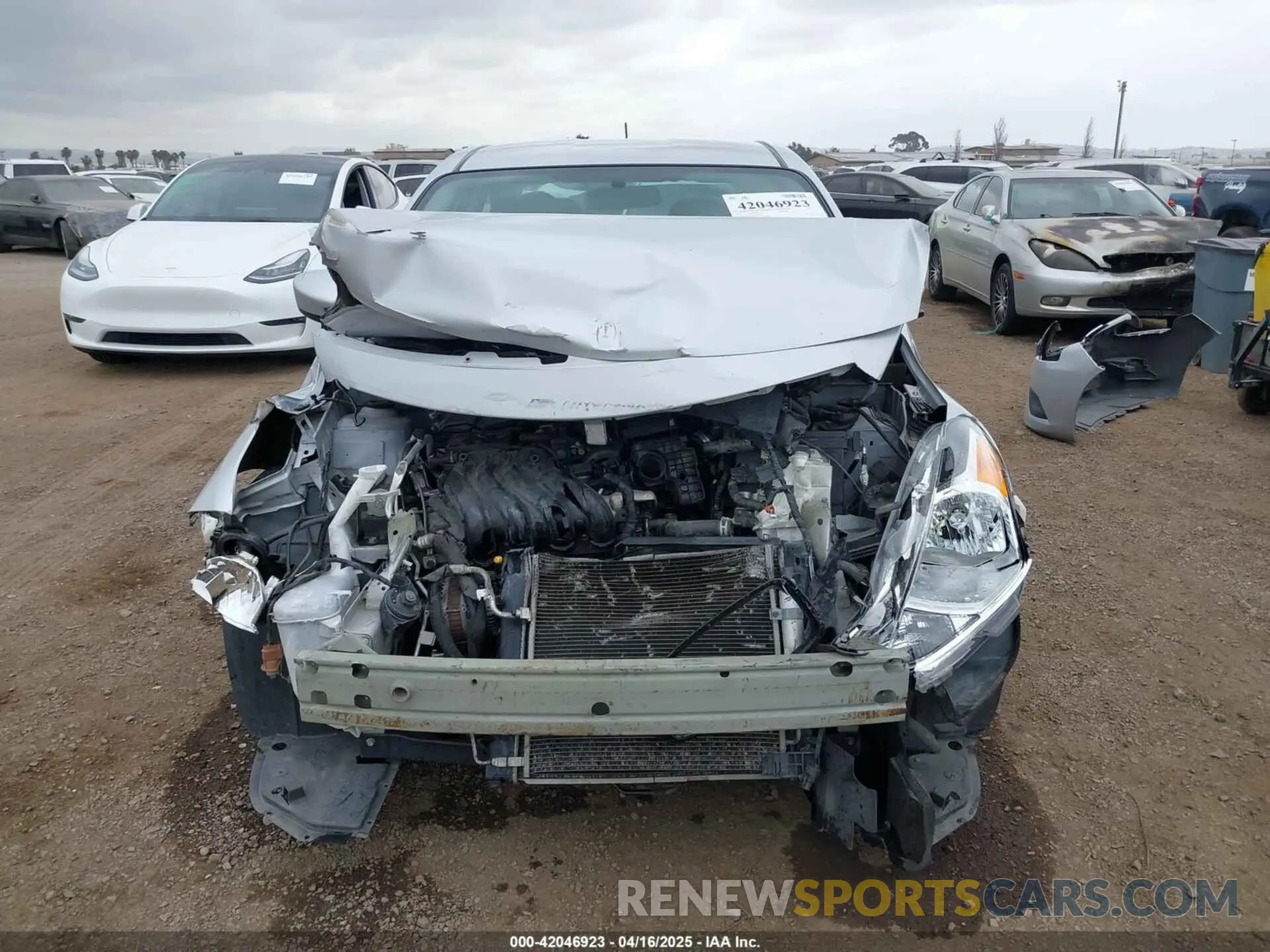 13 Фотография поврежденного автомобиля 3N1CN7APXKL803474 NISSAN VERSA 2019