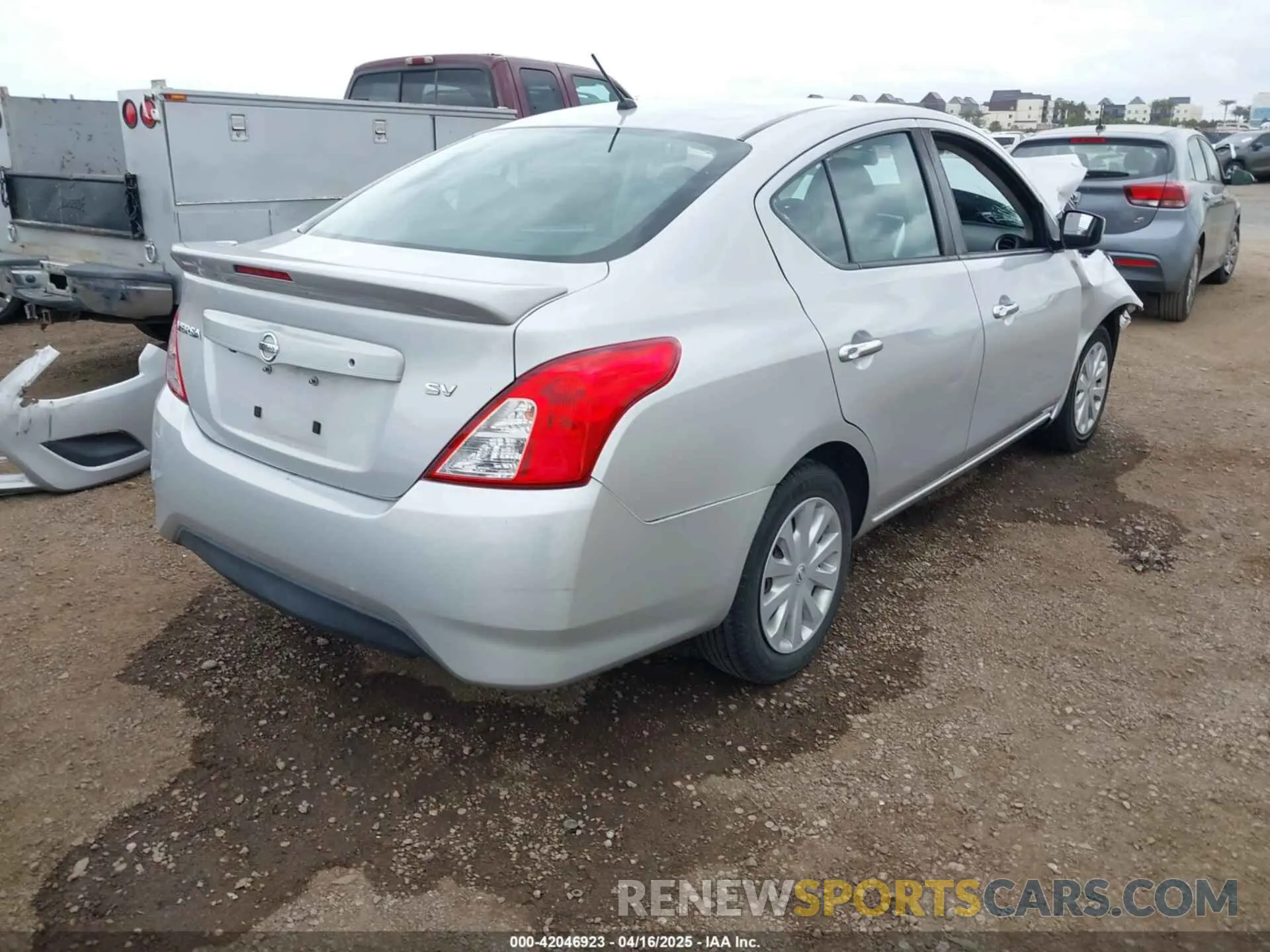 4 Фотография поврежденного автомобиля 3N1CN7APXKL803474 NISSAN VERSA 2019