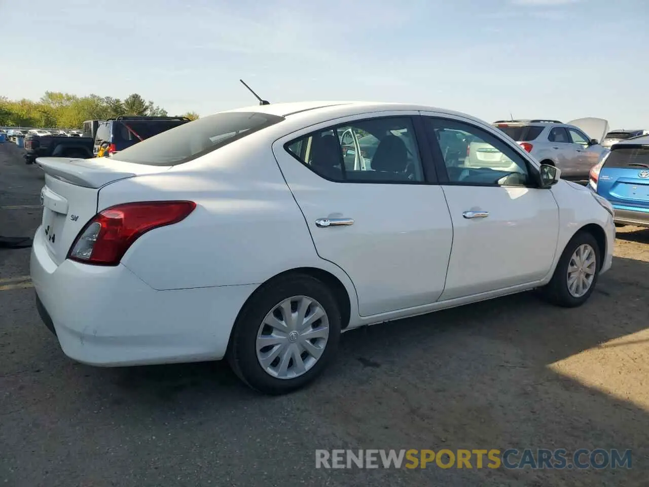 3 Photograph of a damaged car 3N1CN7APXKL813292 NISSAN VERSA 2019