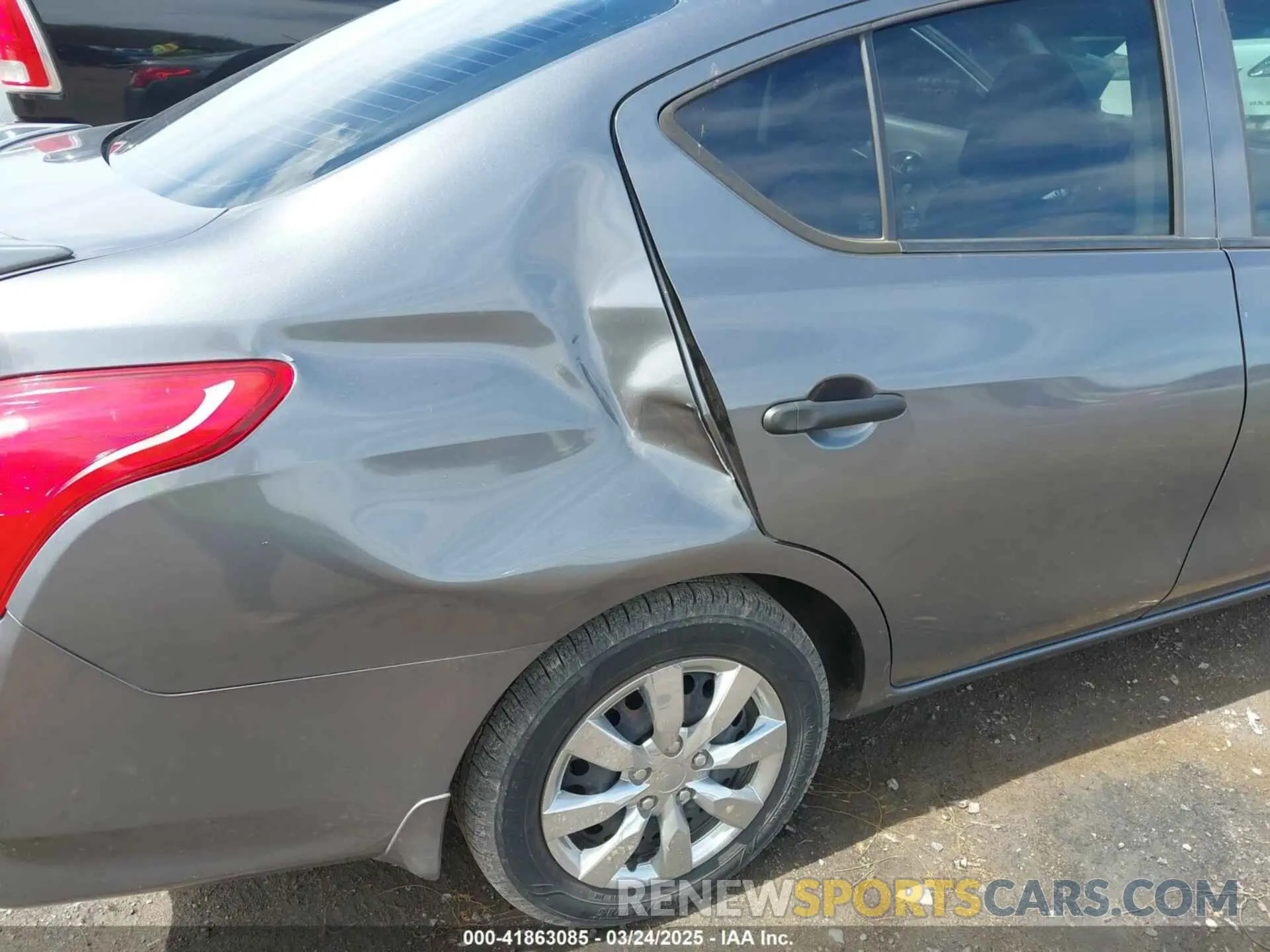 6 Photograph of a damaged car 3N1CN7APXKL827919 NISSAN VERSA 2019