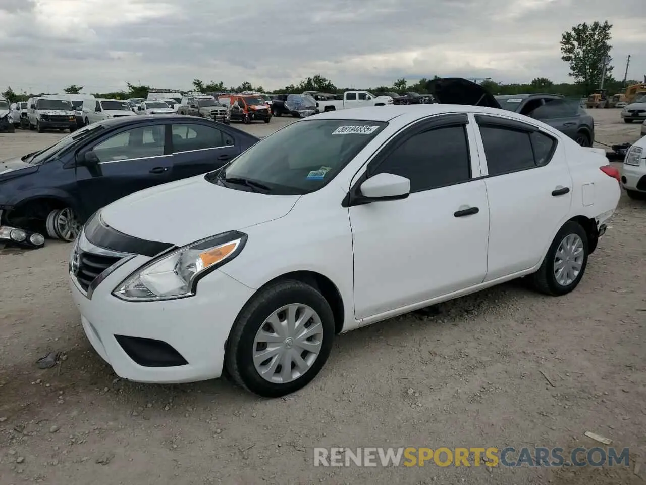1 Photograph of a damaged car 3N1CN7APXKL828312 NISSAN VERSA 2019