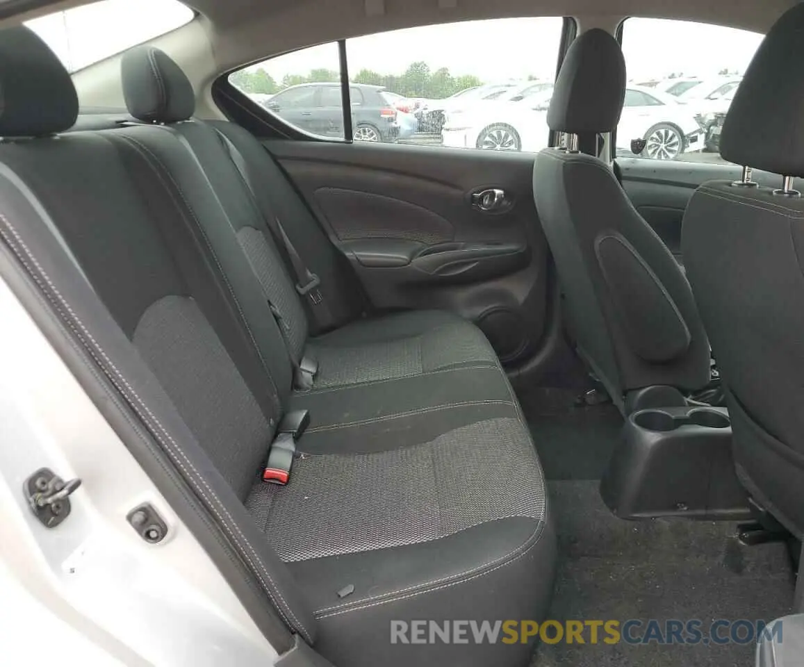 10 Photograph of a damaged car 3N1CN7APXKL832974 NISSAN VERSA 2019