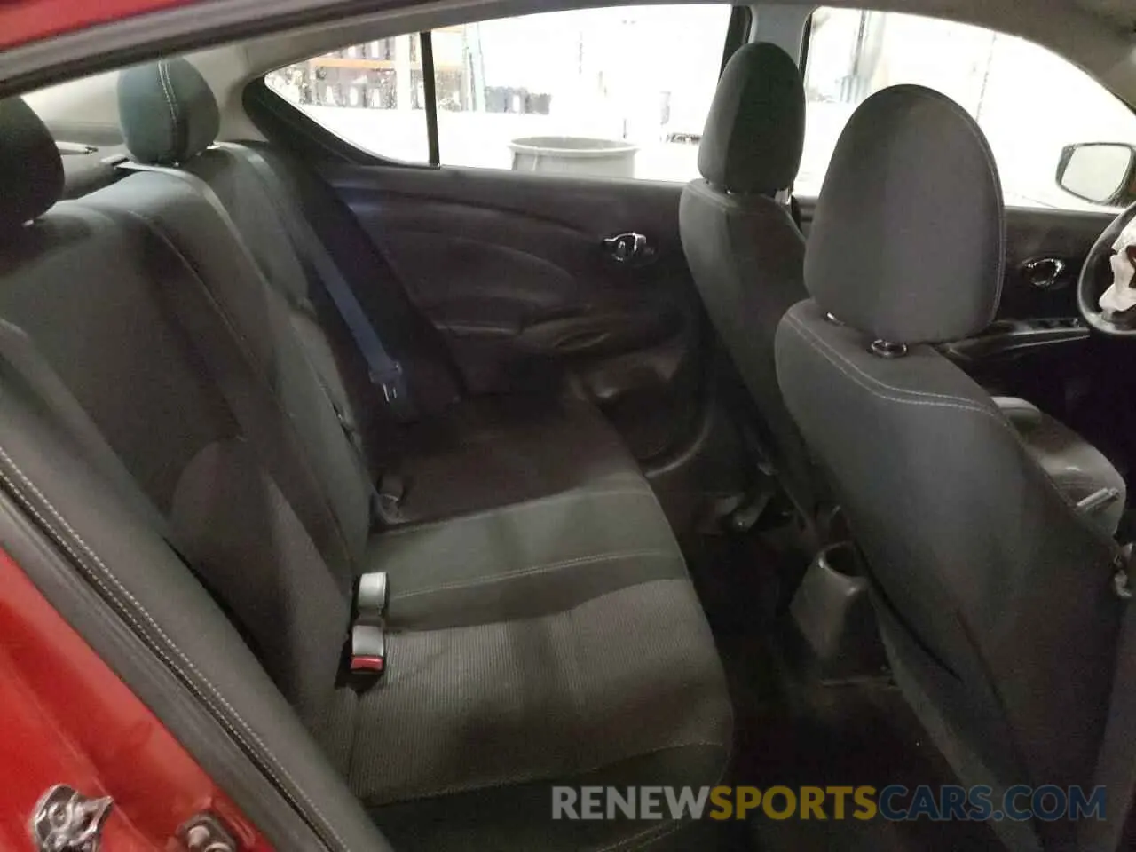 10 Photograph of a damaged car 3N1CN7APXKL863626 NISSAN VERSA 2019