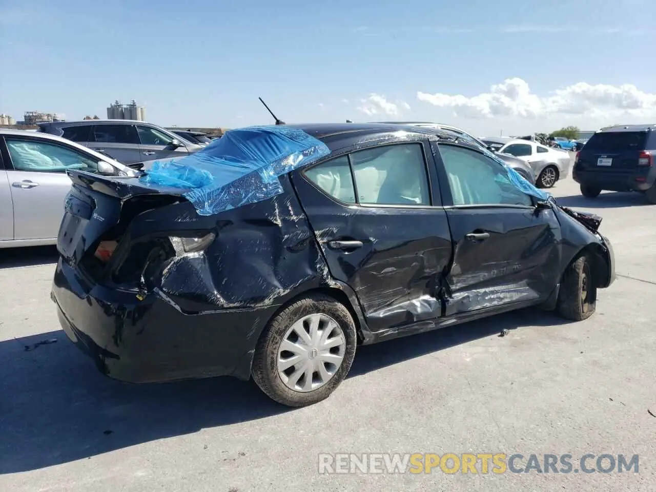 3 Photograph of a damaged car 3N1CN7APXKL865117 NISSAN VERSA 2019