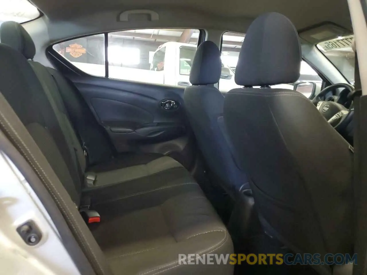 10 Photograph of a damaged car 3N1CN7APXKL875002 NISSAN VERSA 2019