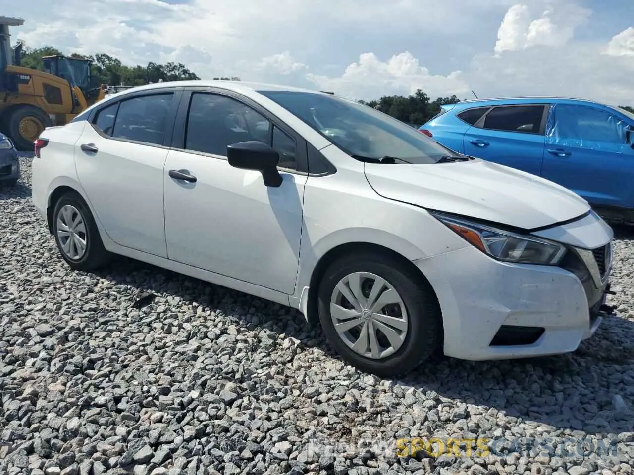 4 Photograph of a damaged car 3N1CN8BV2LL801870 NISSAN VERSA 2020