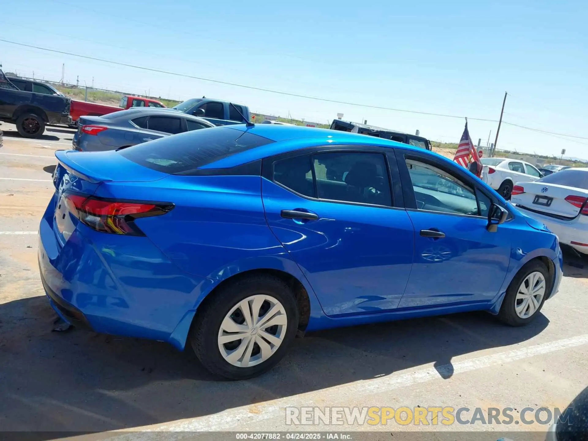 13 Photograph of a damaged car 3N1CN8DV0LL801833 NISSAN VERSA 2020