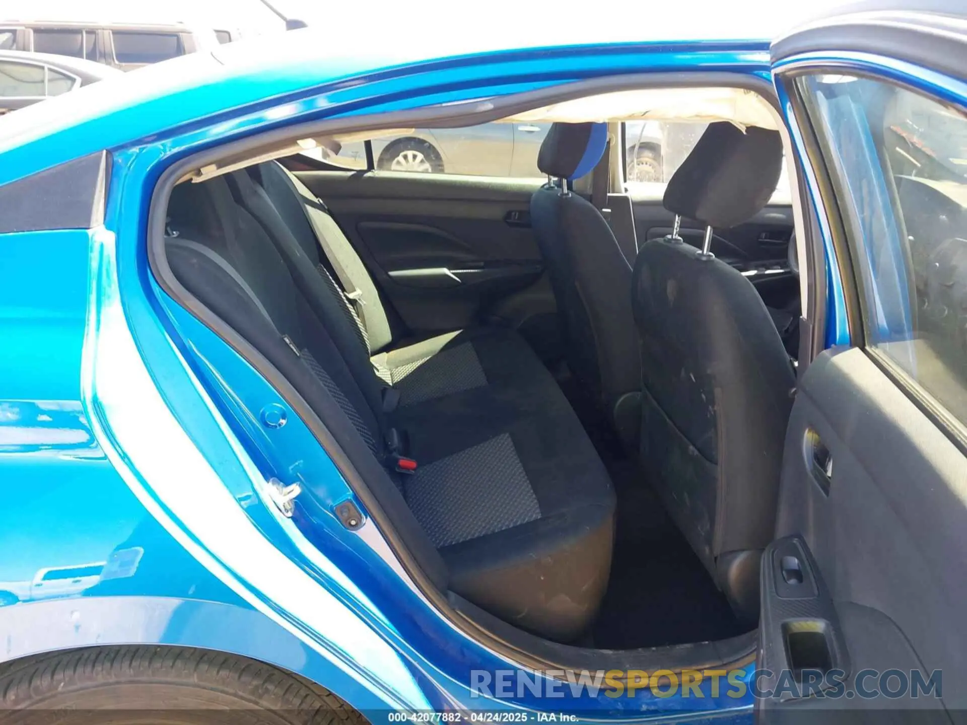 8 Photograph of a damaged car 3N1CN8DV0LL801833 NISSAN VERSA 2020