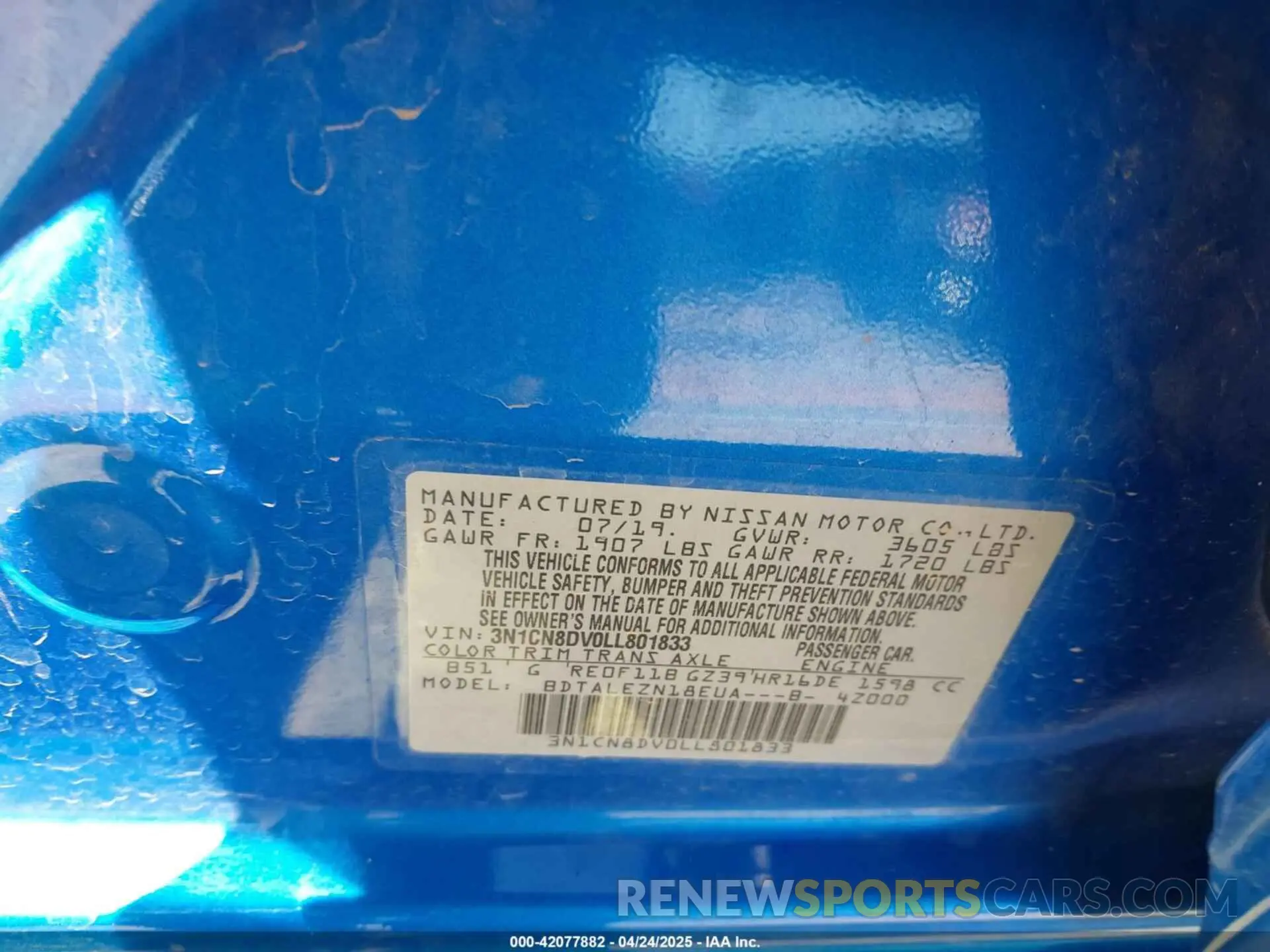 9 Photograph of a damaged car 3N1CN8DV0LL801833 NISSAN VERSA 2020