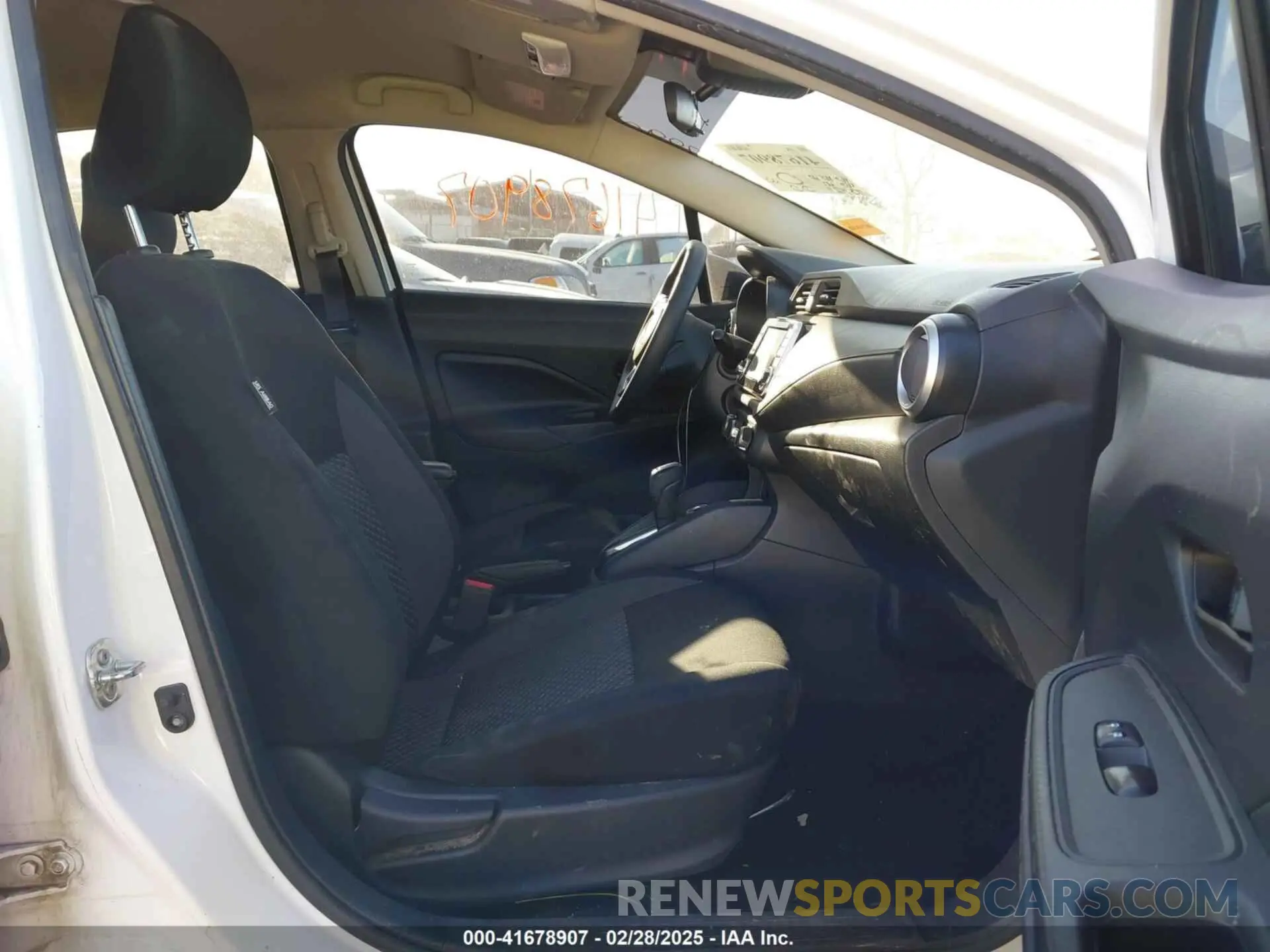 5 Photograph of a damaged car 3N1CN8DV0LL806403 NISSAN VERSA 2020