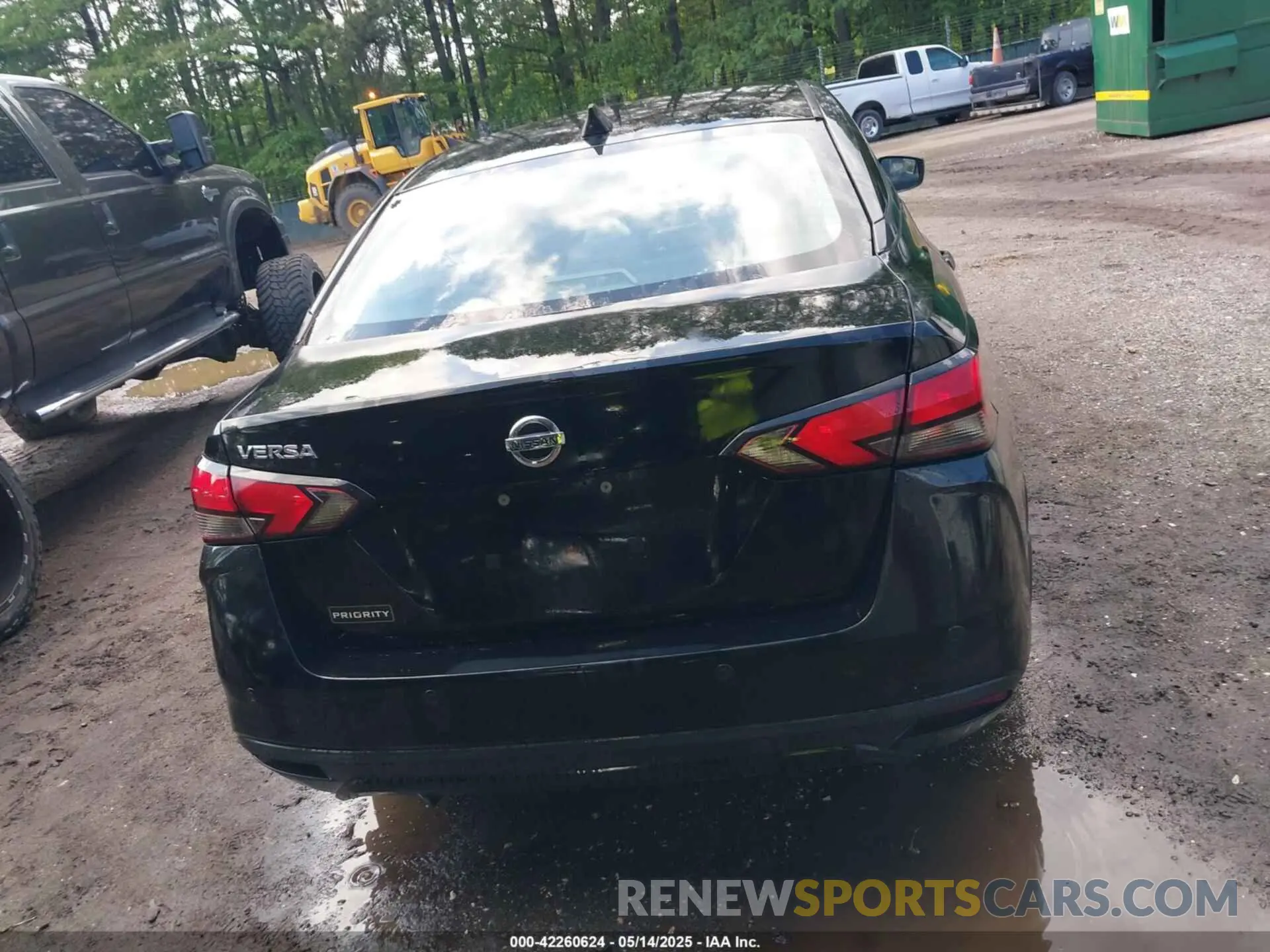 17 Photograph of a damaged car 3N1CN8DV1LL842665 NISSAN VERSA 2020