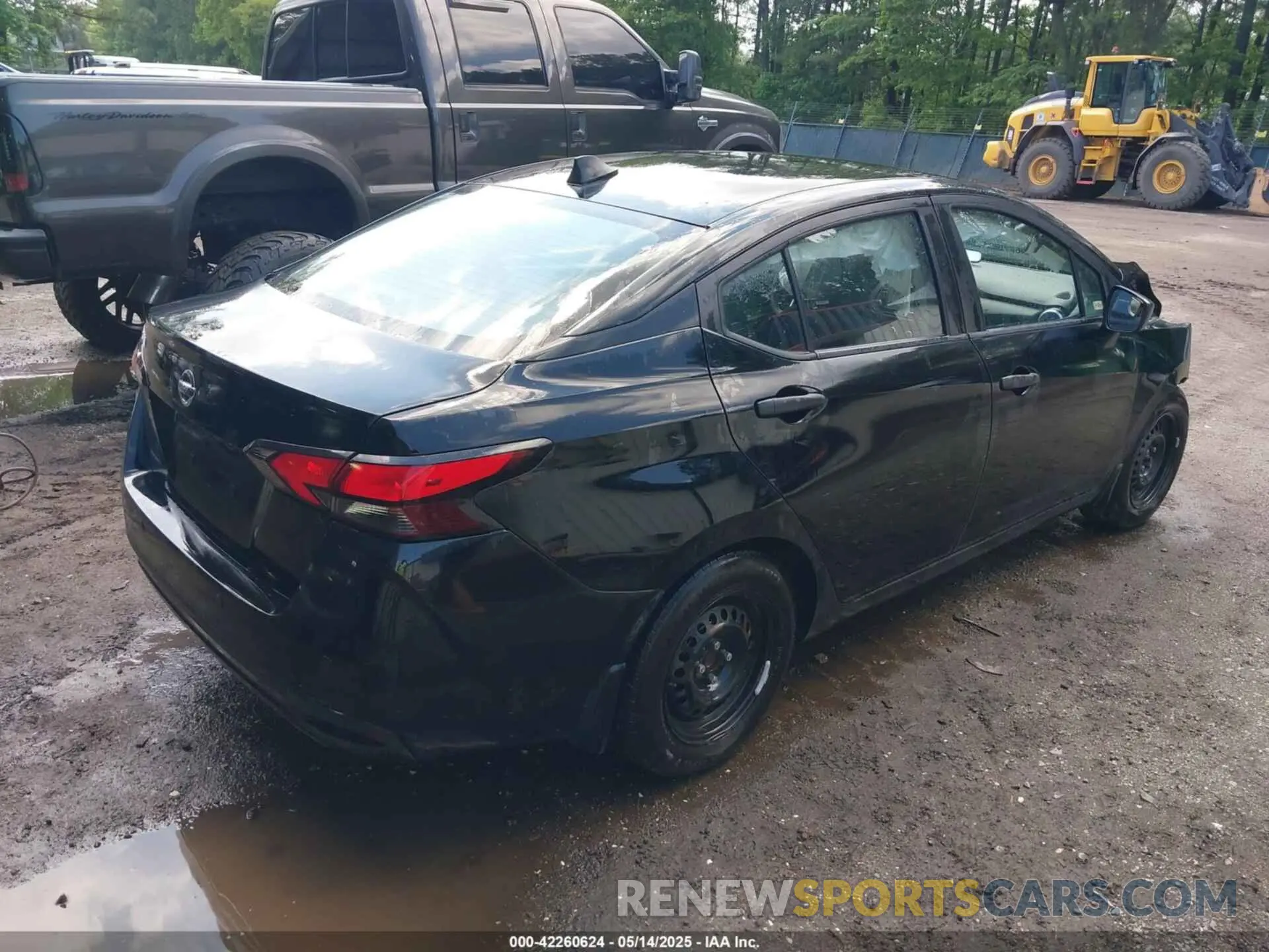 4 Photograph of a damaged car 3N1CN8DV1LL842665 NISSAN VERSA 2020