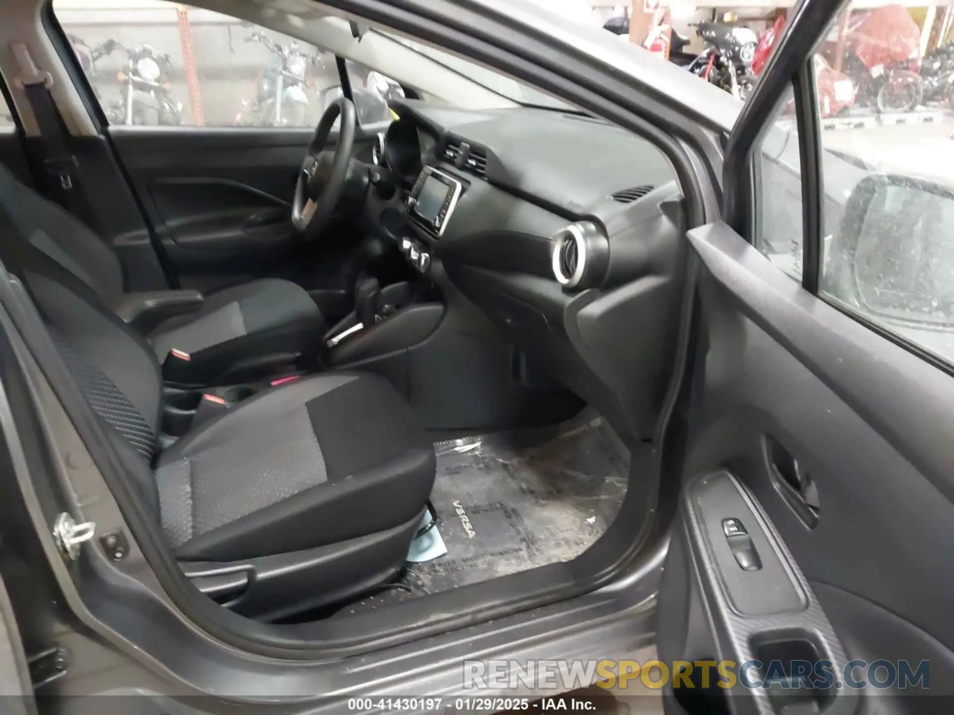 5 Фотография поврежденного автомобиля 3N1CN8DV1LL915324 NISSAN VERSA 2020