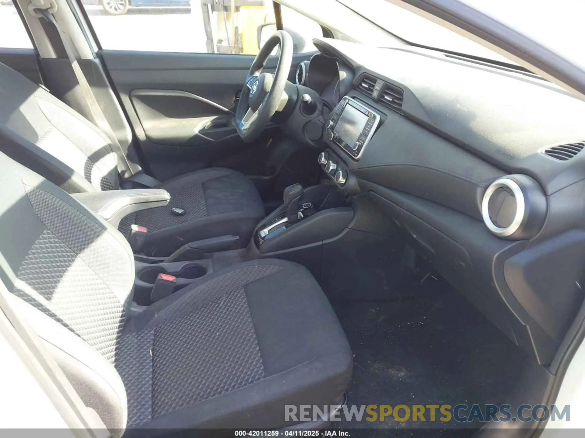 5 Photograph of a damaged car 3N1CN8DV2LL803602 NISSAN VERSA 2020