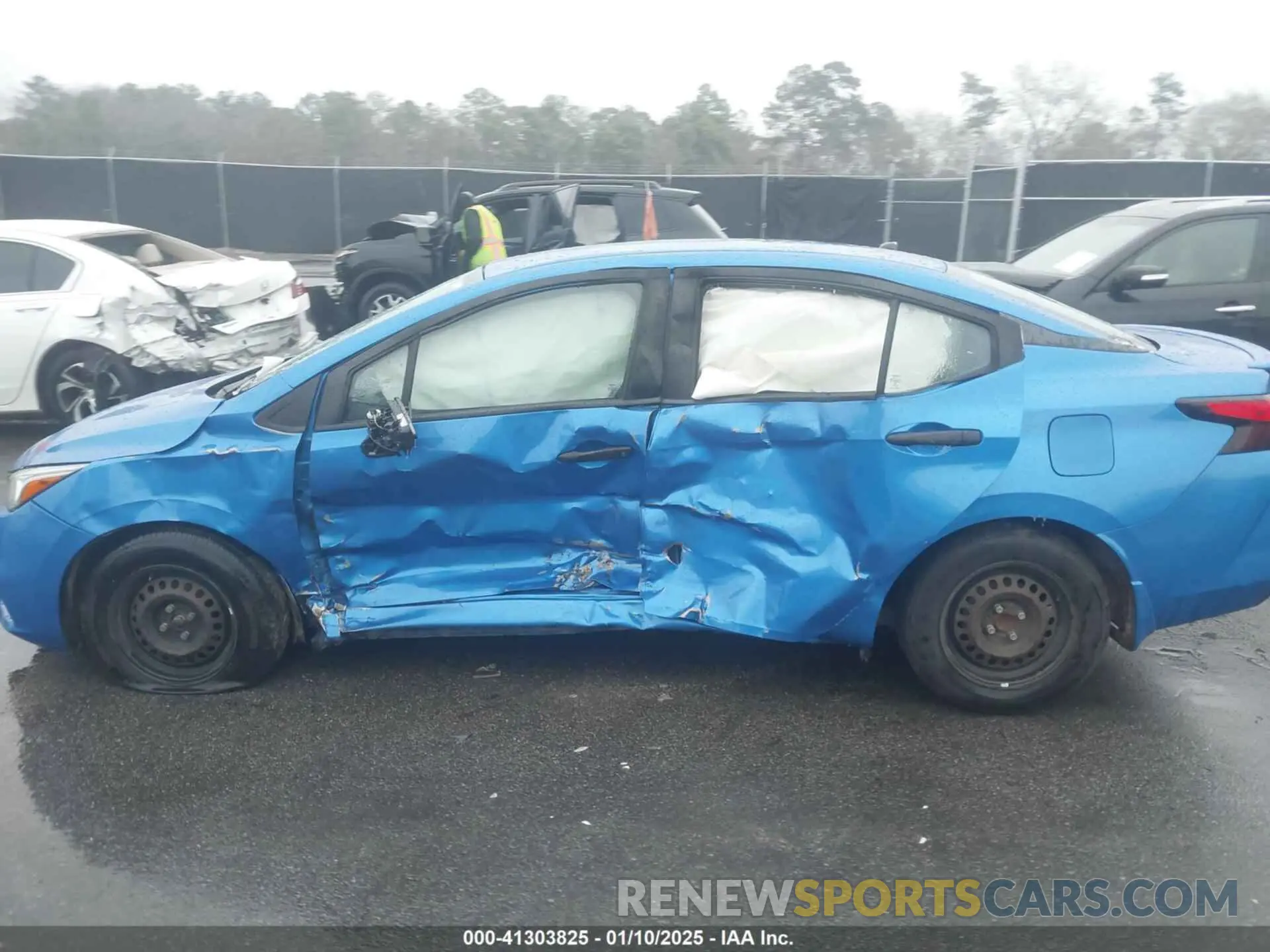 13 Photograph of a damaged car 3N1CN8DV2LL804927 NISSAN VERSA 2020