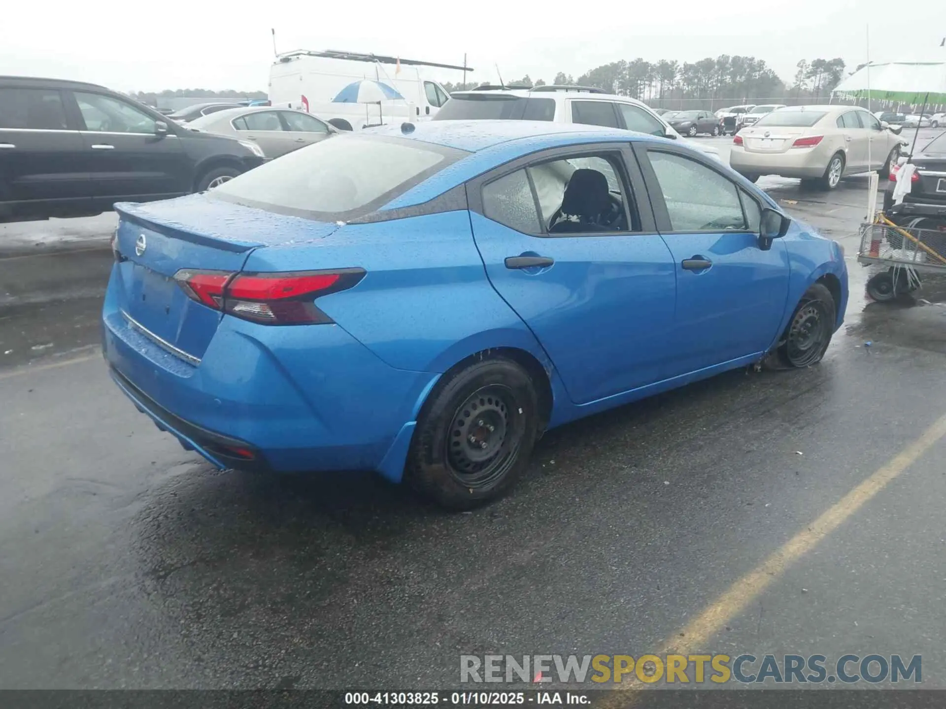 4 Photograph of a damaged car 3N1CN8DV2LL804927 NISSAN VERSA 2020
