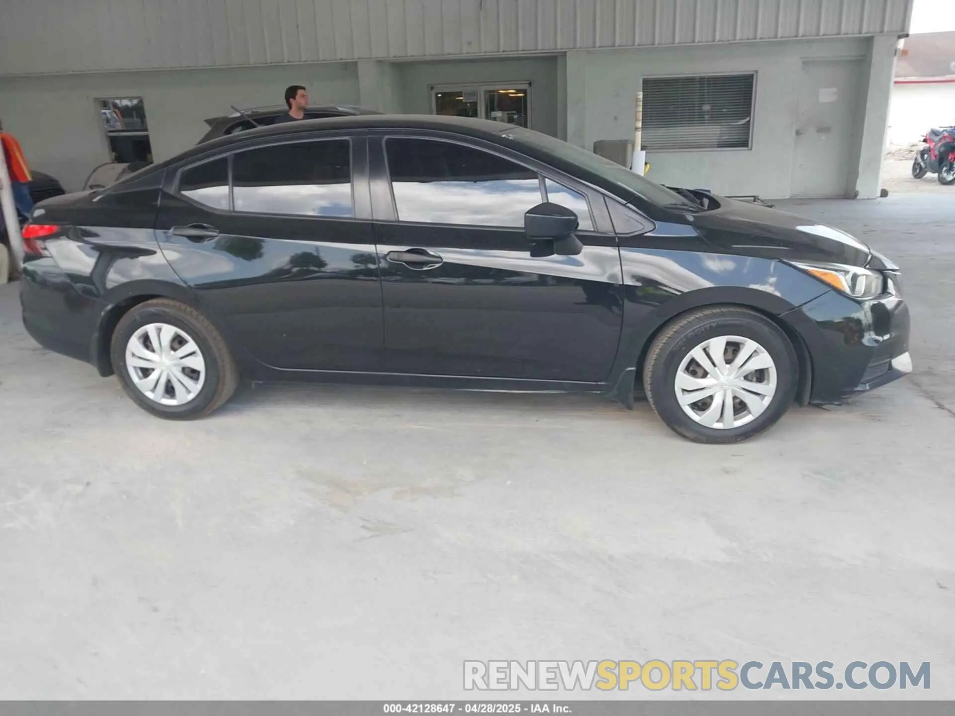 14 Фотография поврежденного автомобиля 3N1CN8DV2LL807746 NISSAN VERSA 2020