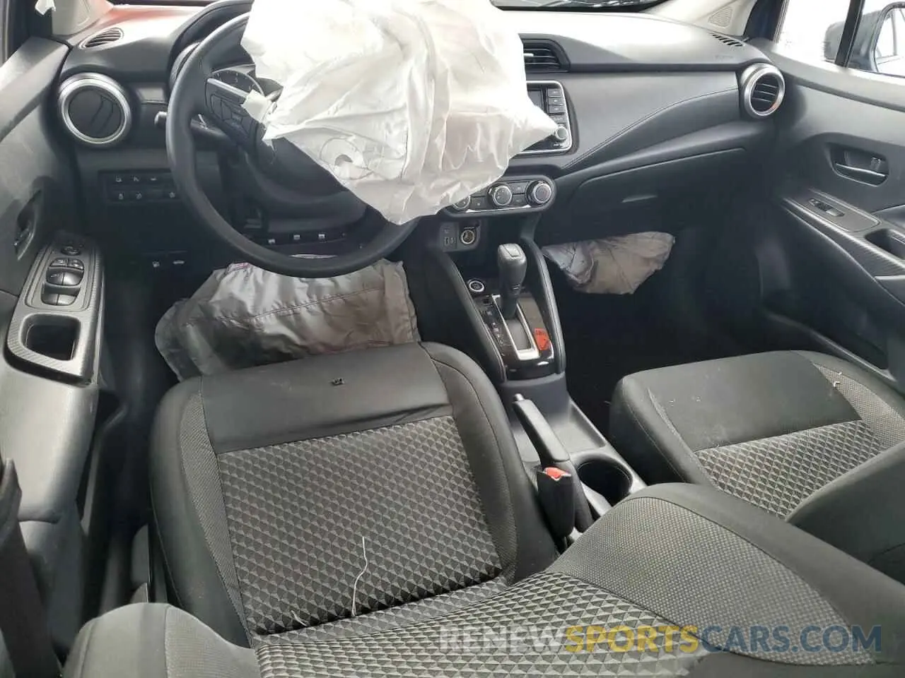 8 Photograph of a damaged car 3N1CN8DV2LL916126 NISSAN VERSA 2020