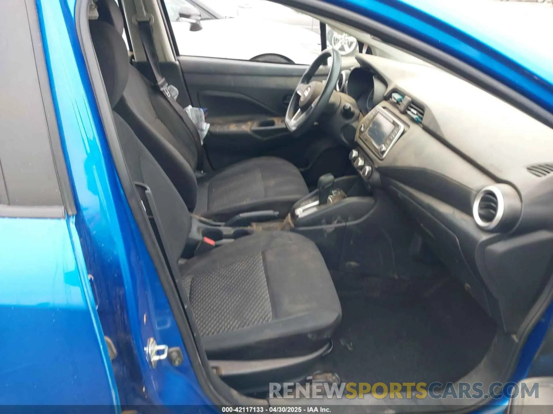 5 Photograph of a damaged car 3N1CN8DV3LL870144 NISSAN VERSA 2020