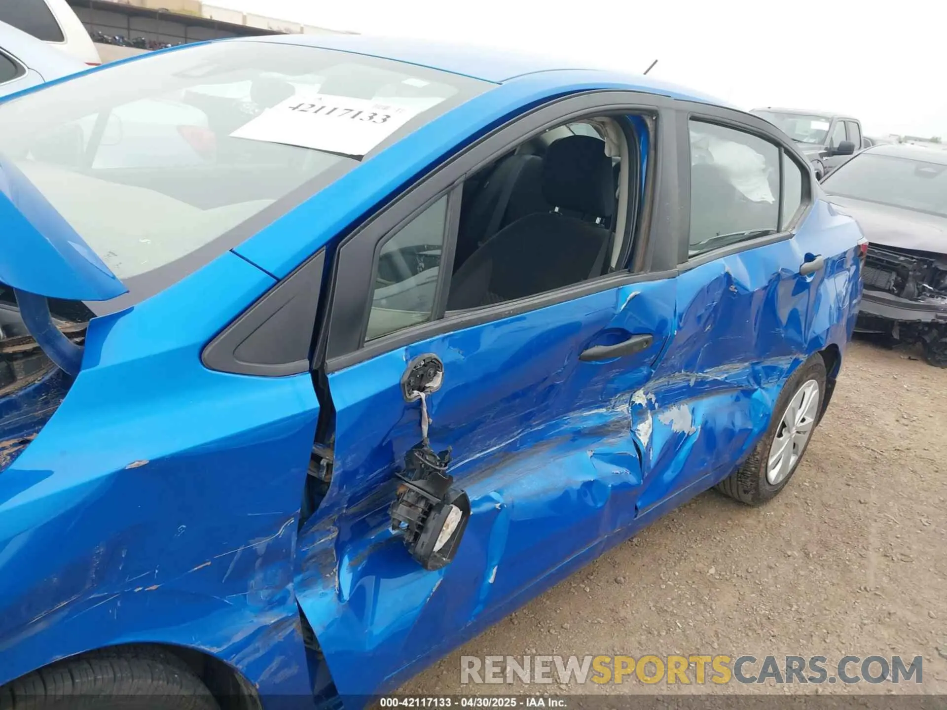 6 Photograph of a damaged car 3N1CN8DV3LL870144 NISSAN VERSA 2020