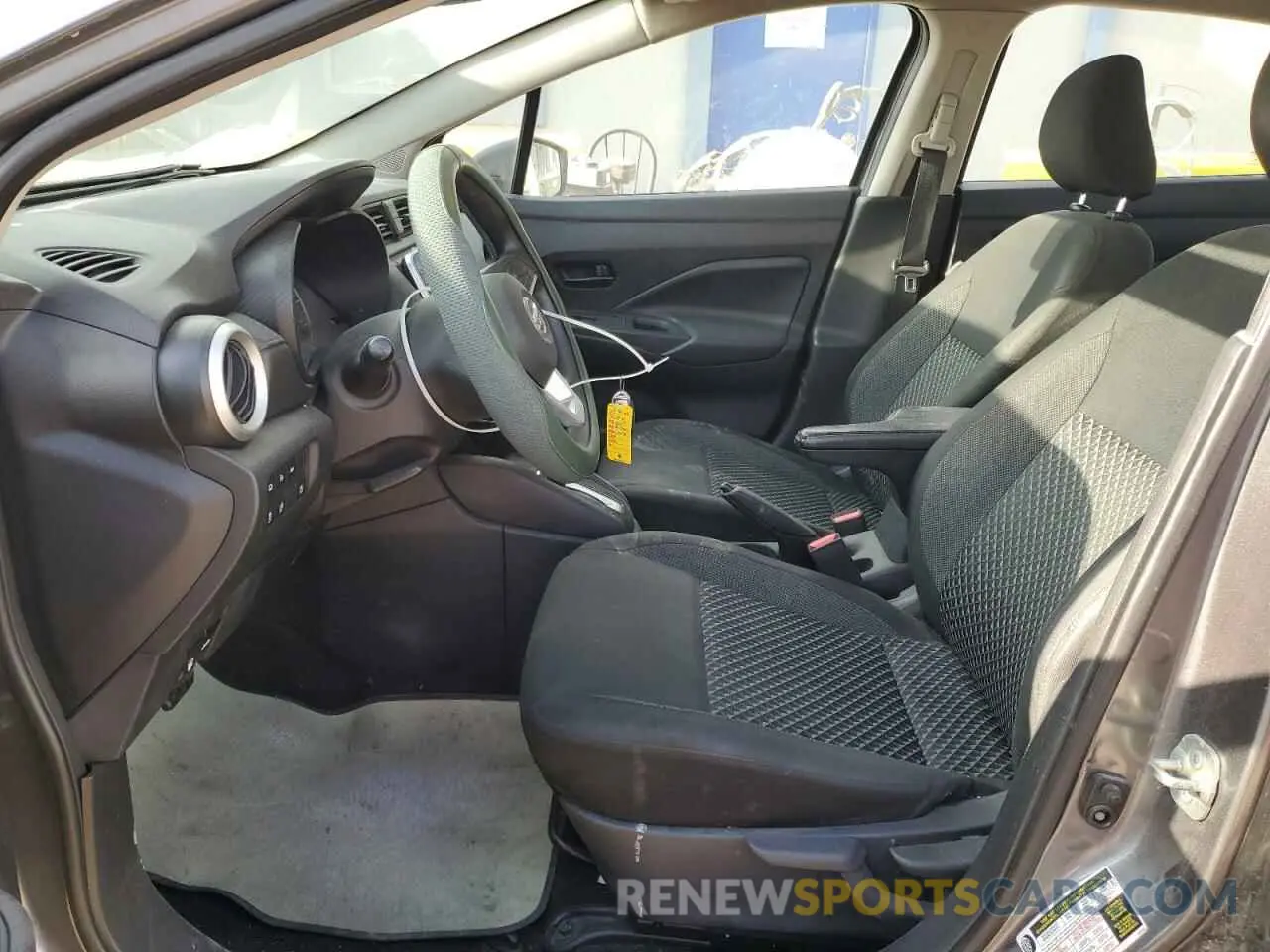 7 Photograph of a damaged car 3N1CN8DV3LL903224 NISSAN VERSA 2020