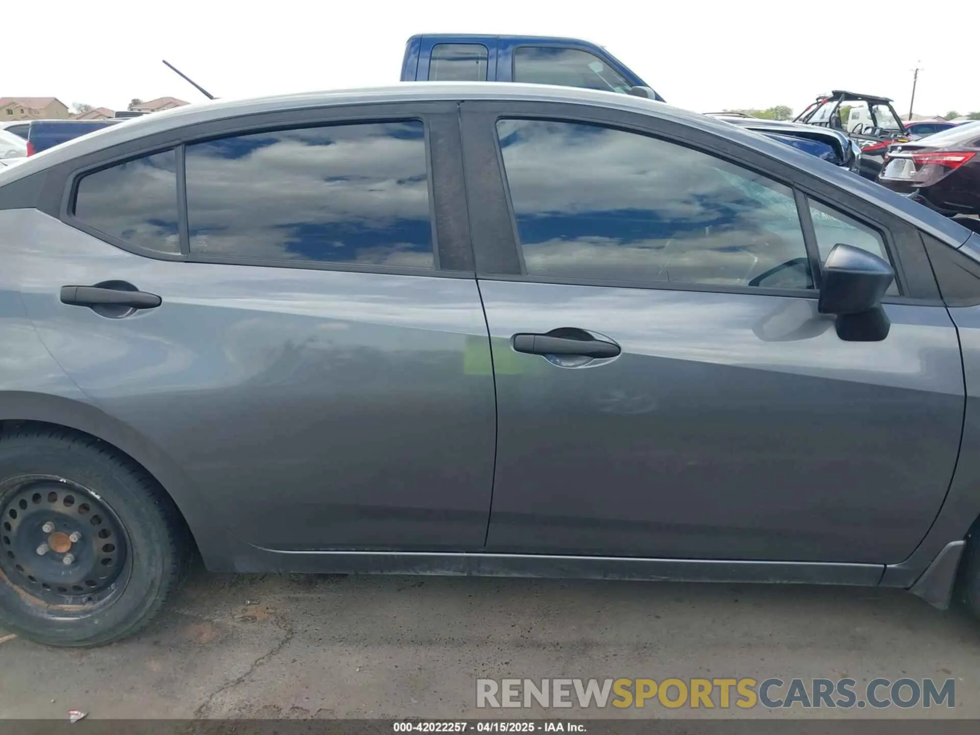 13 Фотография поврежденного автомобиля 3N1CN8DV4LL822989 NISSAN VERSA 2020