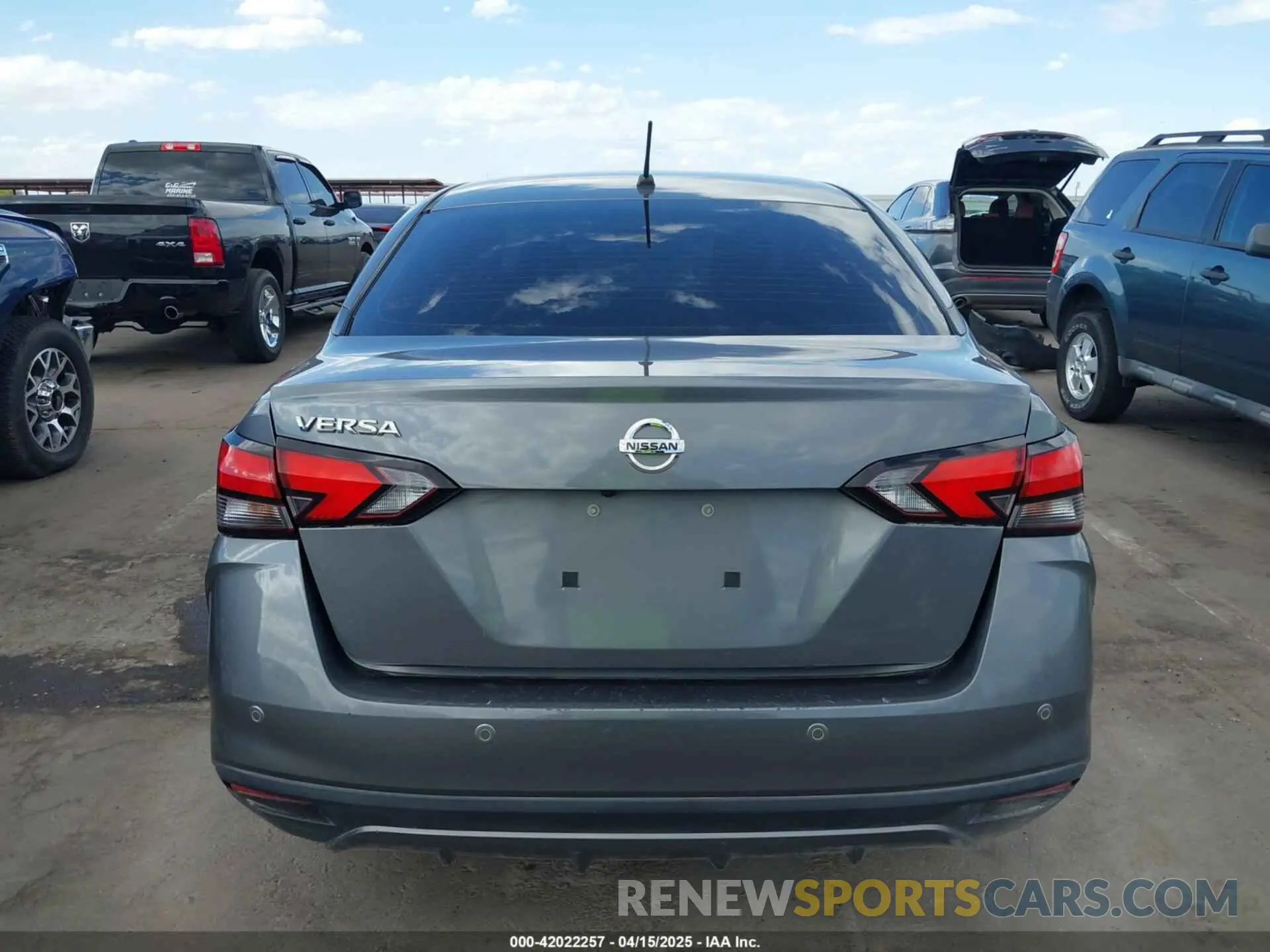 16 Фотография поврежденного автомобиля 3N1CN8DV4LL822989 NISSAN VERSA 2020