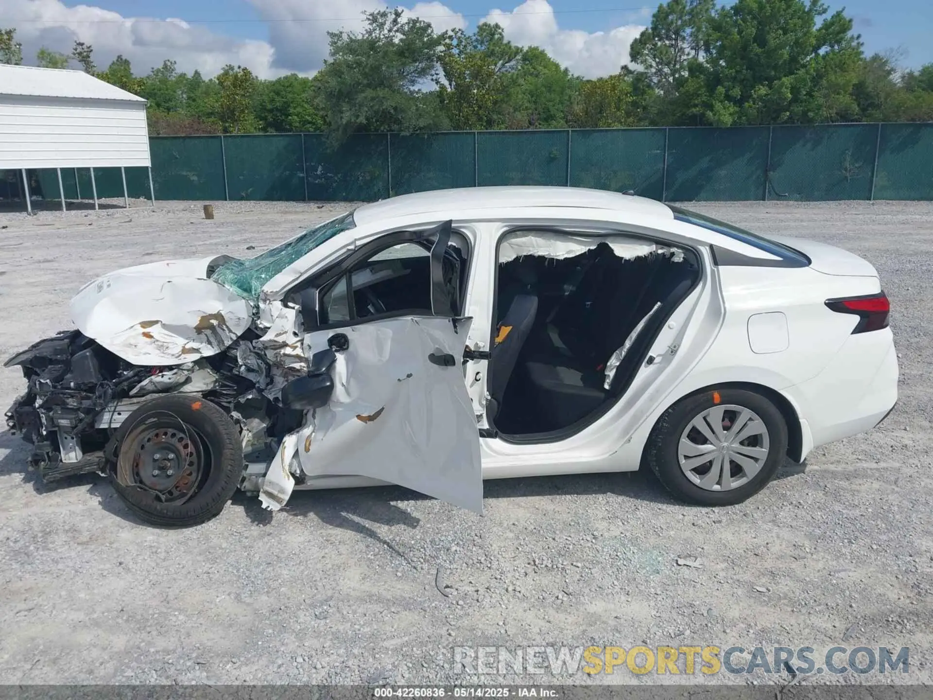 15 Photograph of a damaged car 3N1CN8DV4LL864966 NISSAN VERSA 2020