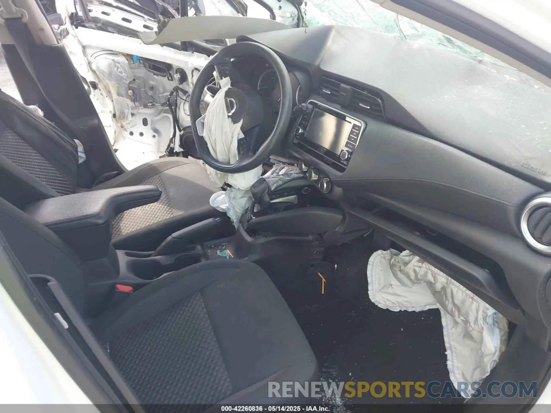 5 Photograph of a damaged car 3N1CN8DV4LL864966 NISSAN VERSA 2020