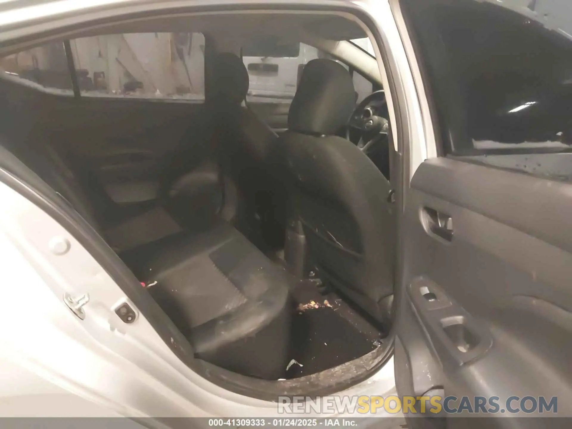 8 Photograph of a damaged car 3N1CN8DV4LL893447 NISSAN VERSA 2020