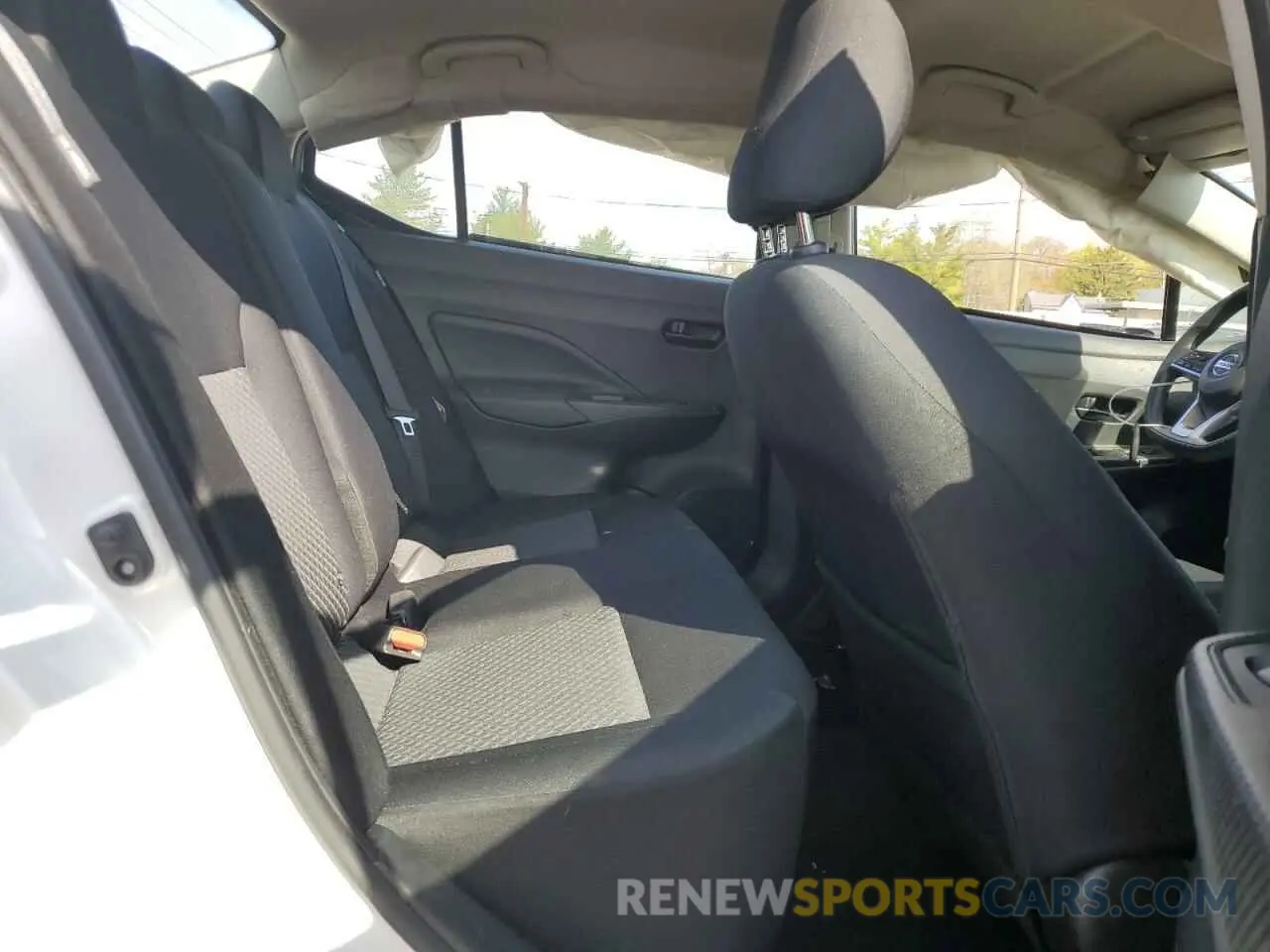 10 Фотография поврежденного автомобиля 3N1CN8DV4LL909663 NISSAN VERSA 2020