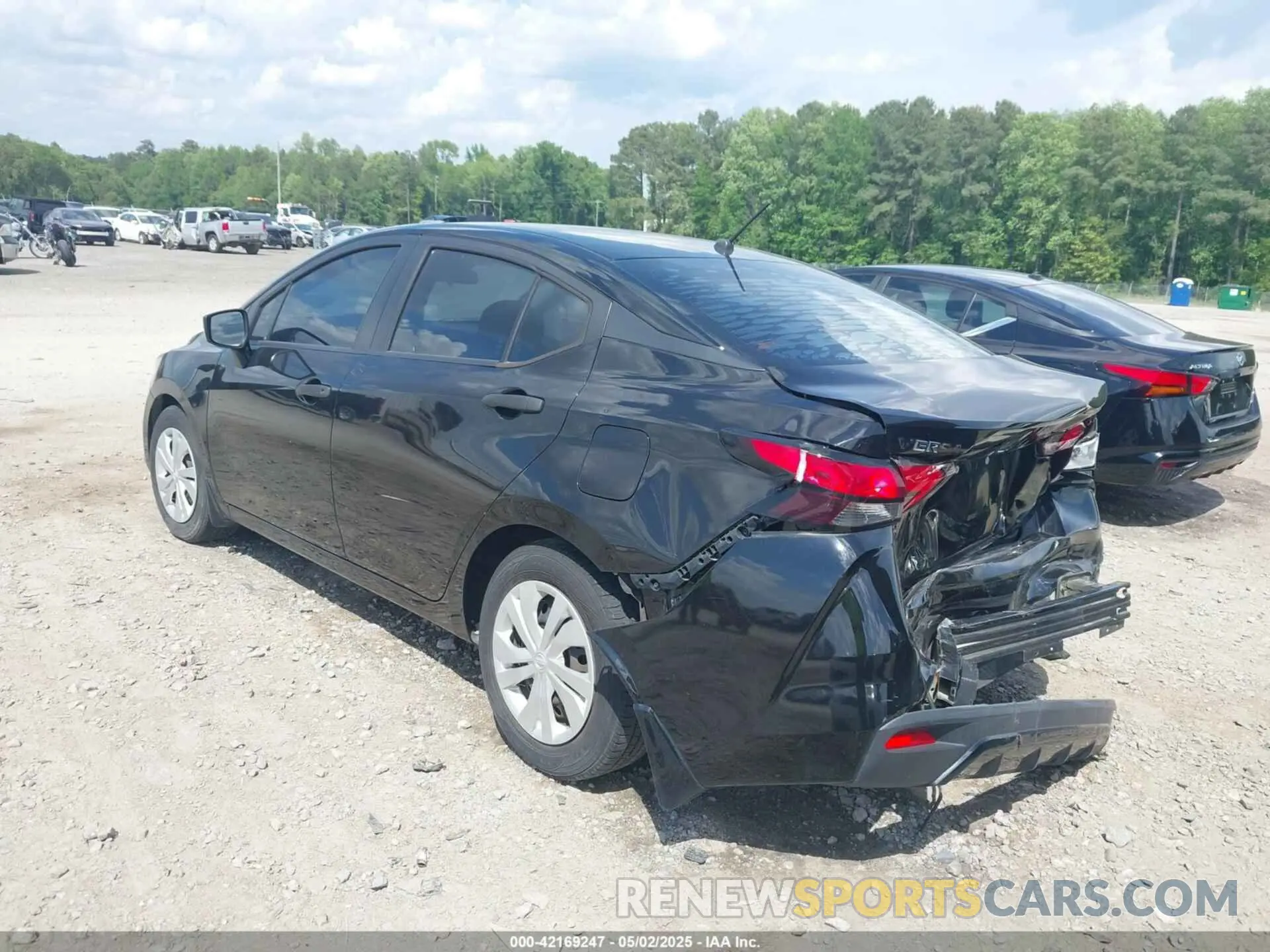 3 Photograph of a damaged car 3N1CN8DV5LL807563 NISSAN VERSA 2020