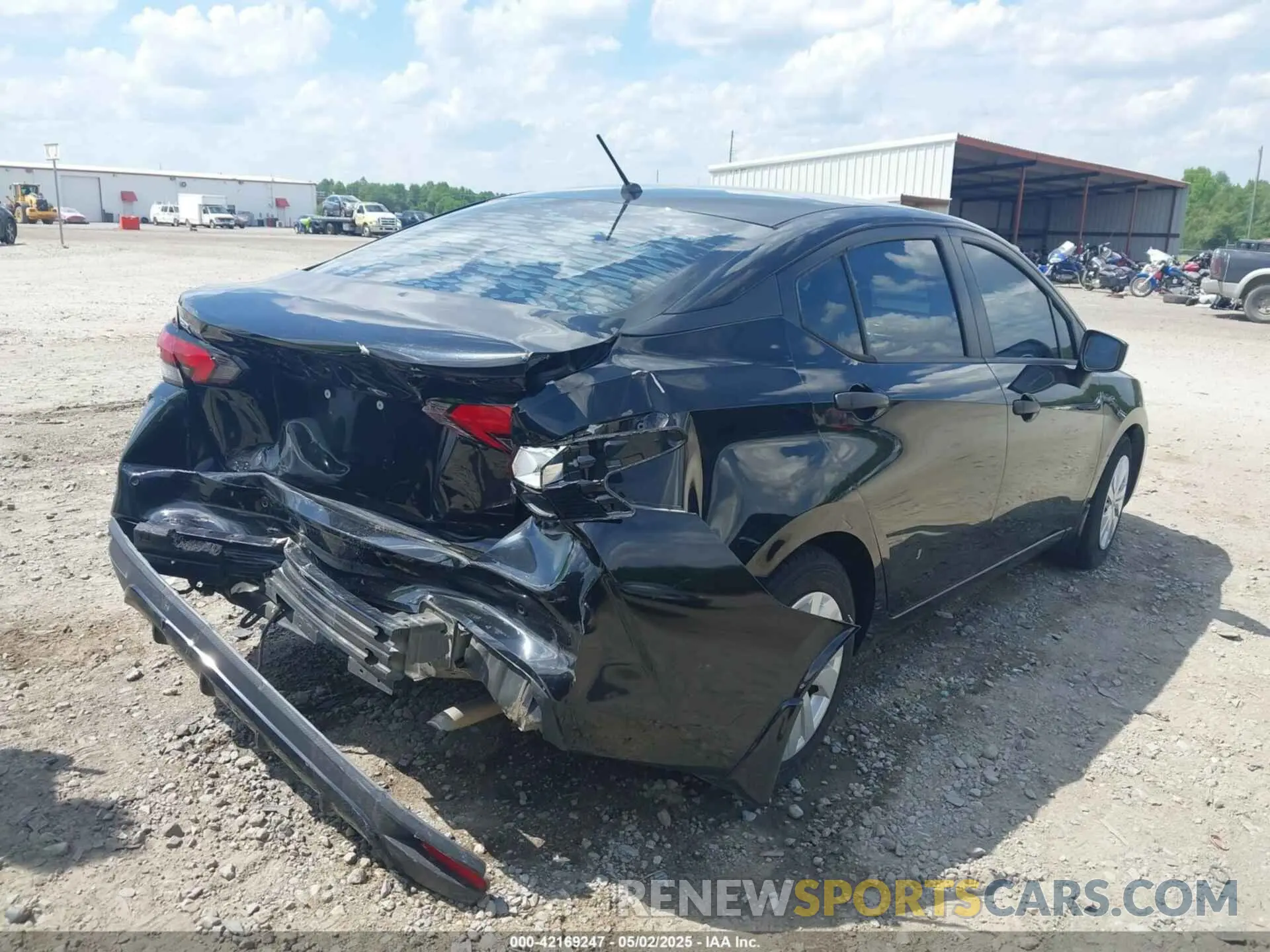4 Photograph of a damaged car 3N1CN8DV5LL807563 NISSAN VERSA 2020