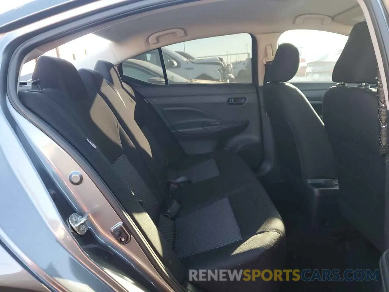 10 Фотография поврежденного автомобиля 3N1CN8DV5LL903063 NISSAN VERSA 2020