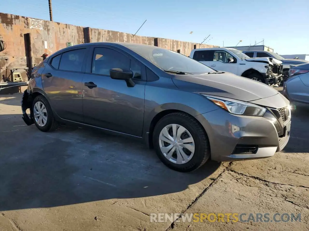 4 Фотография поврежденного автомобиля 3N1CN8DV5LL903063 NISSAN VERSA 2020