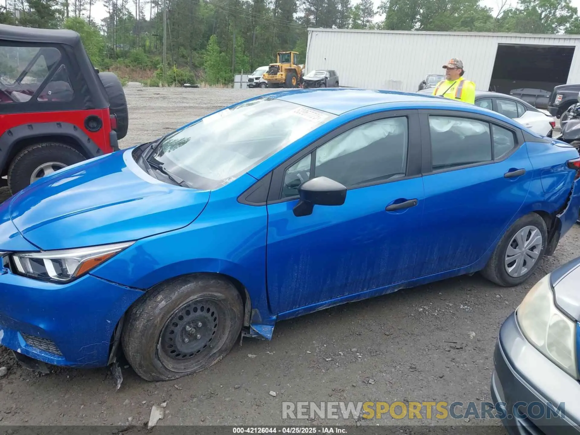 14 Photograph of a damaged car 3N1CN8DV6LL900625 NISSAN VERSA 2020