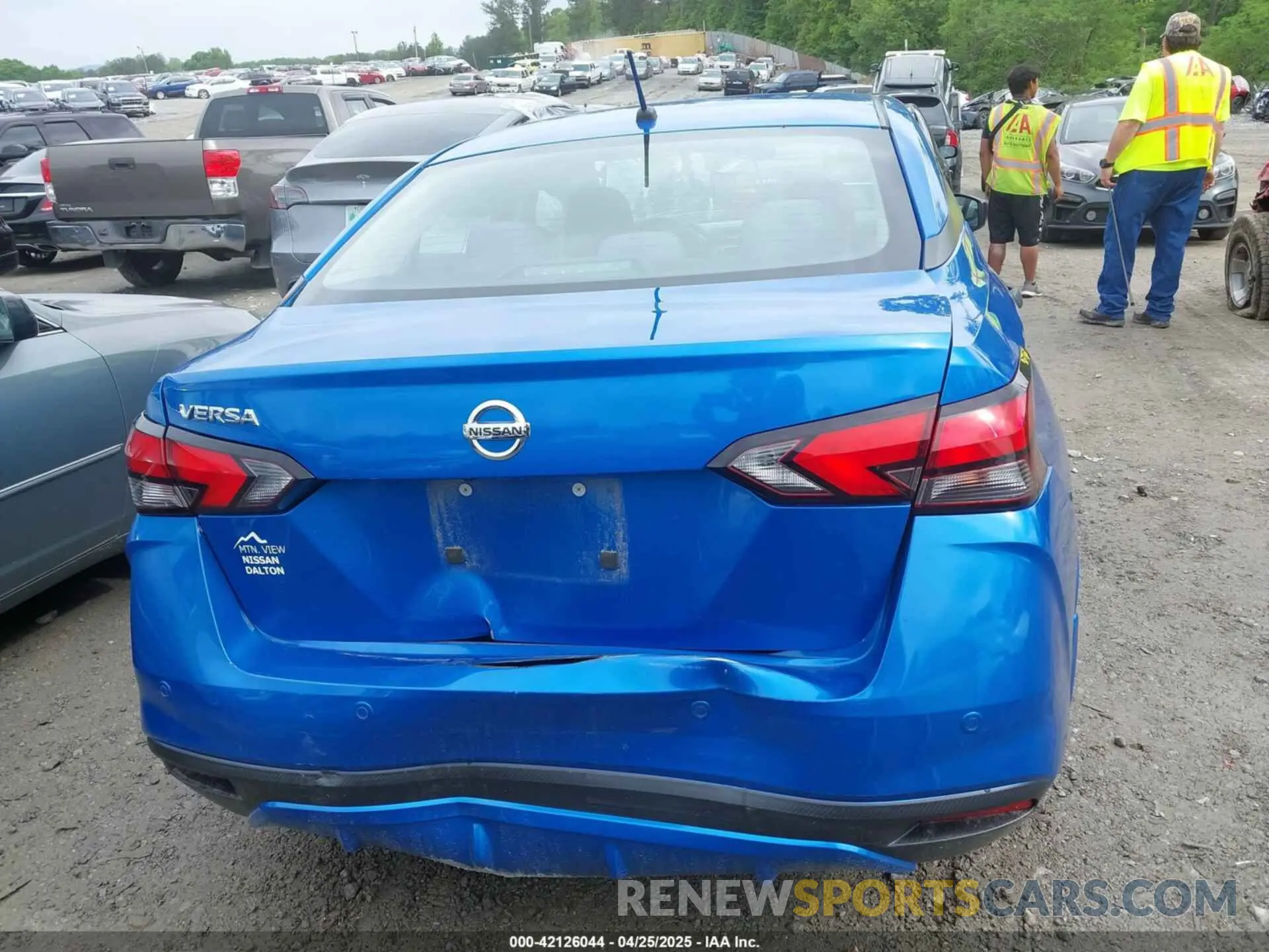 16 Photograph of a damaged car 3N1CN8DV6LL900625 NISSAN VERSA 2020