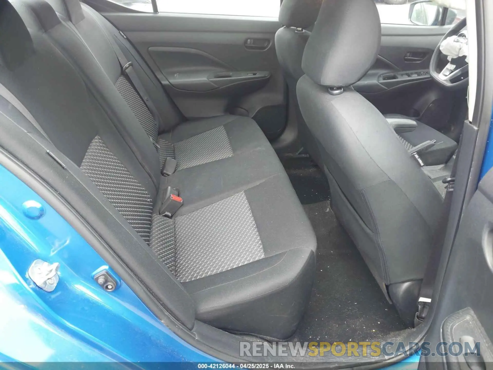 8 Photograph of a damaged car 3N1CN8DV6LL900625 NISSAN VERSA 2020