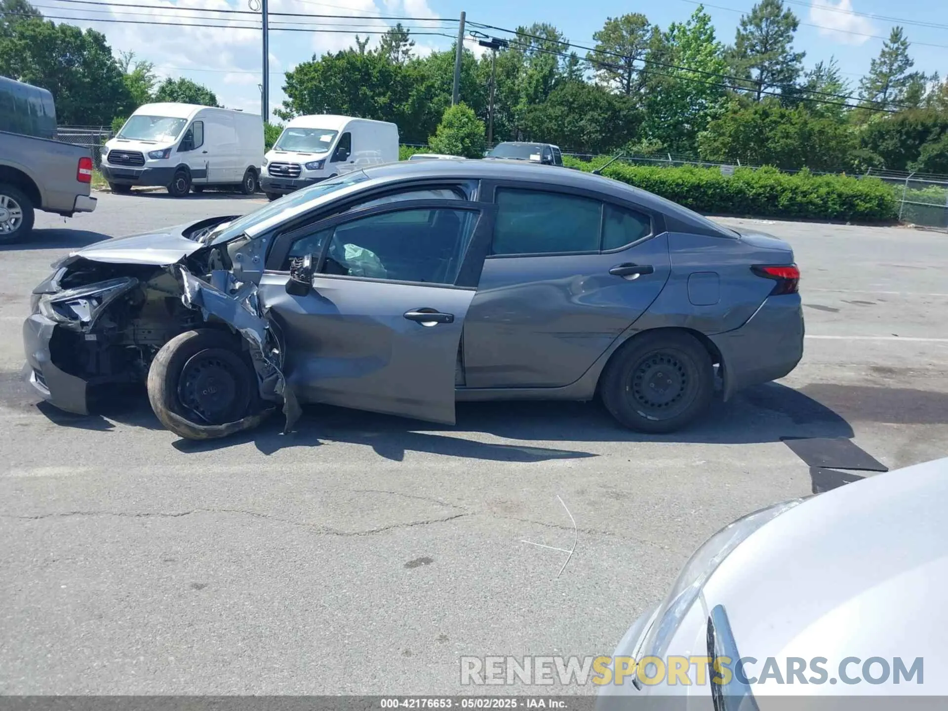 14 Photograph of a damaged car 3N1CN8DV6LL918073 NISSAN VERSA 2020
