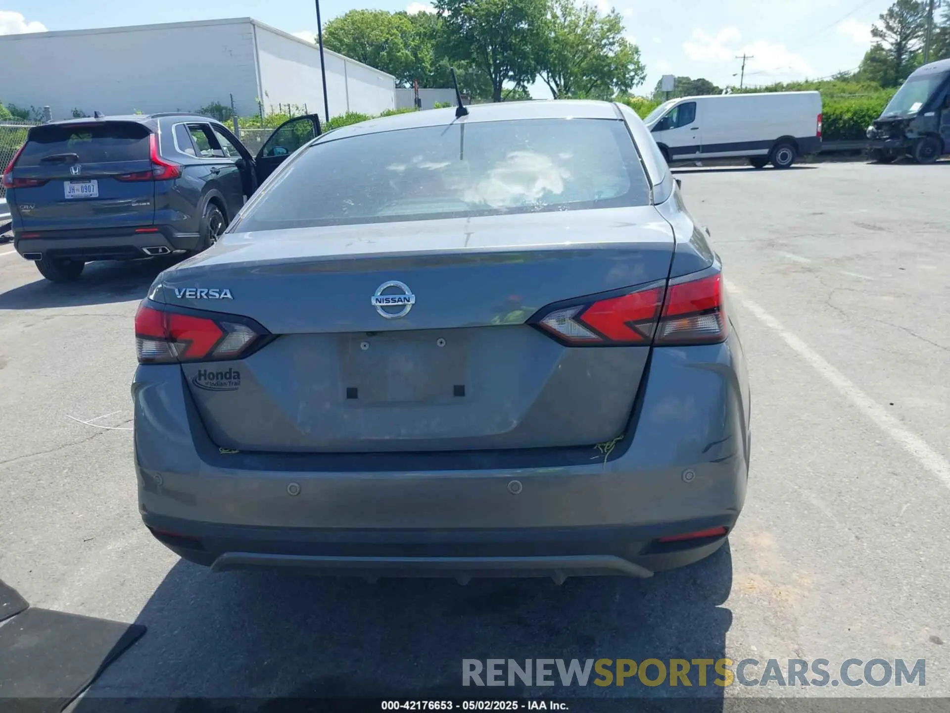 16 Photograph of a damaged car 3N1CN8DV6LL918073 NISSAN VERSA 2020