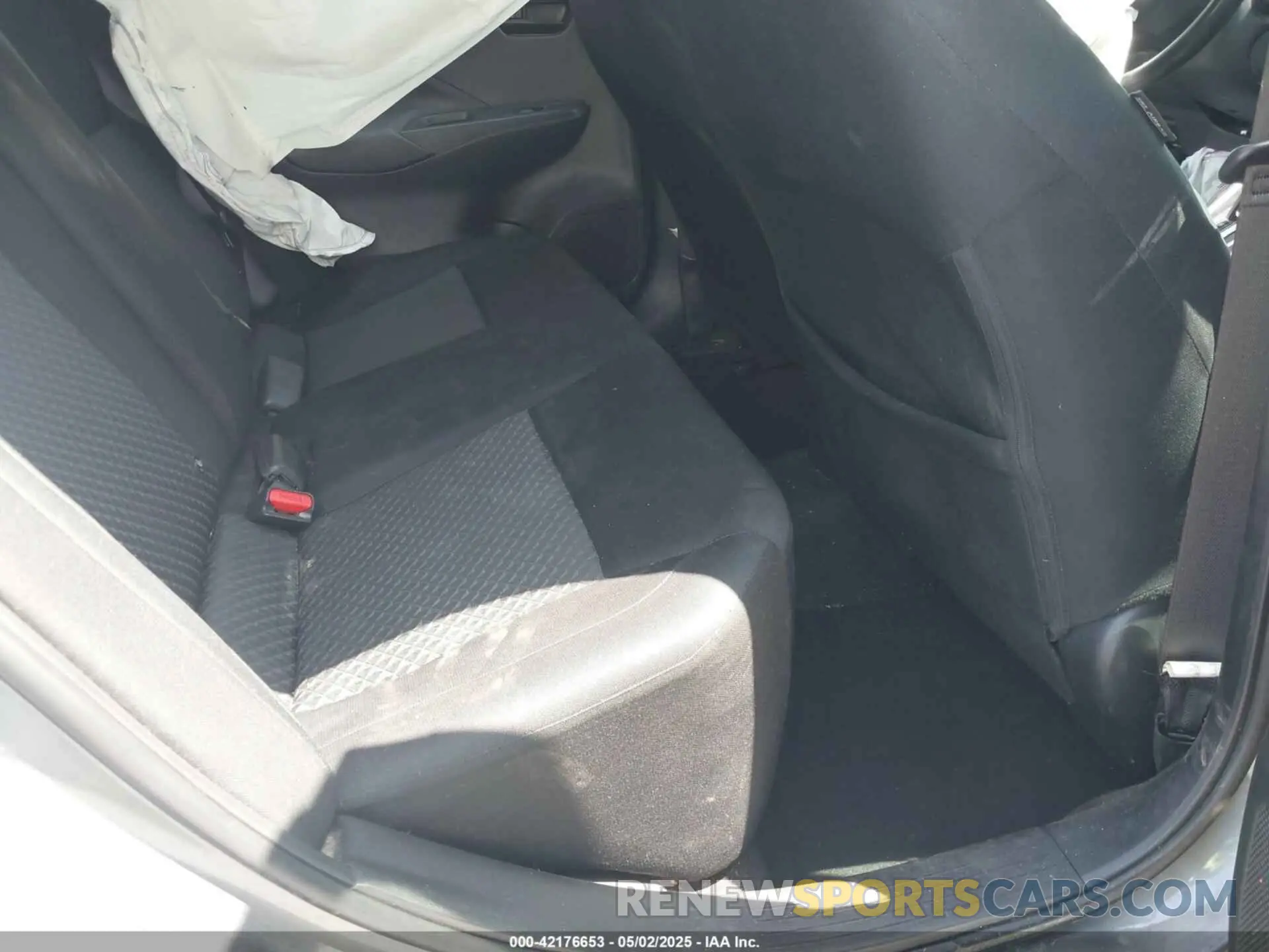 8 Photograph of a damaged car 3N1CN8DV6LL918073 NISSAN VERSA 2020