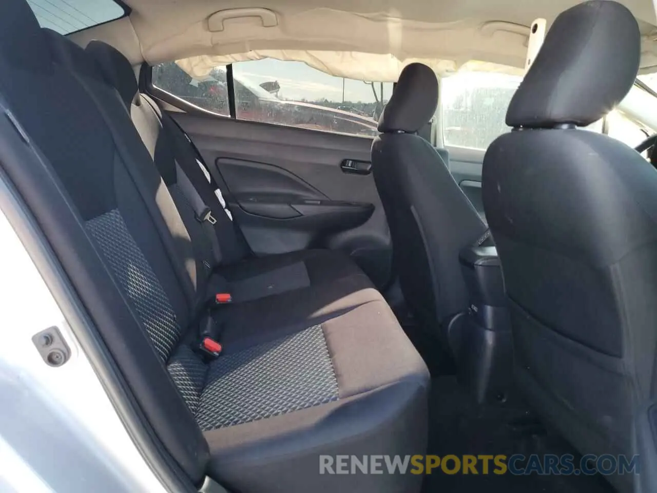 10 Photograph of a damaged car 3N1CN8DV9LL835530 NISSAN VERSA 2020