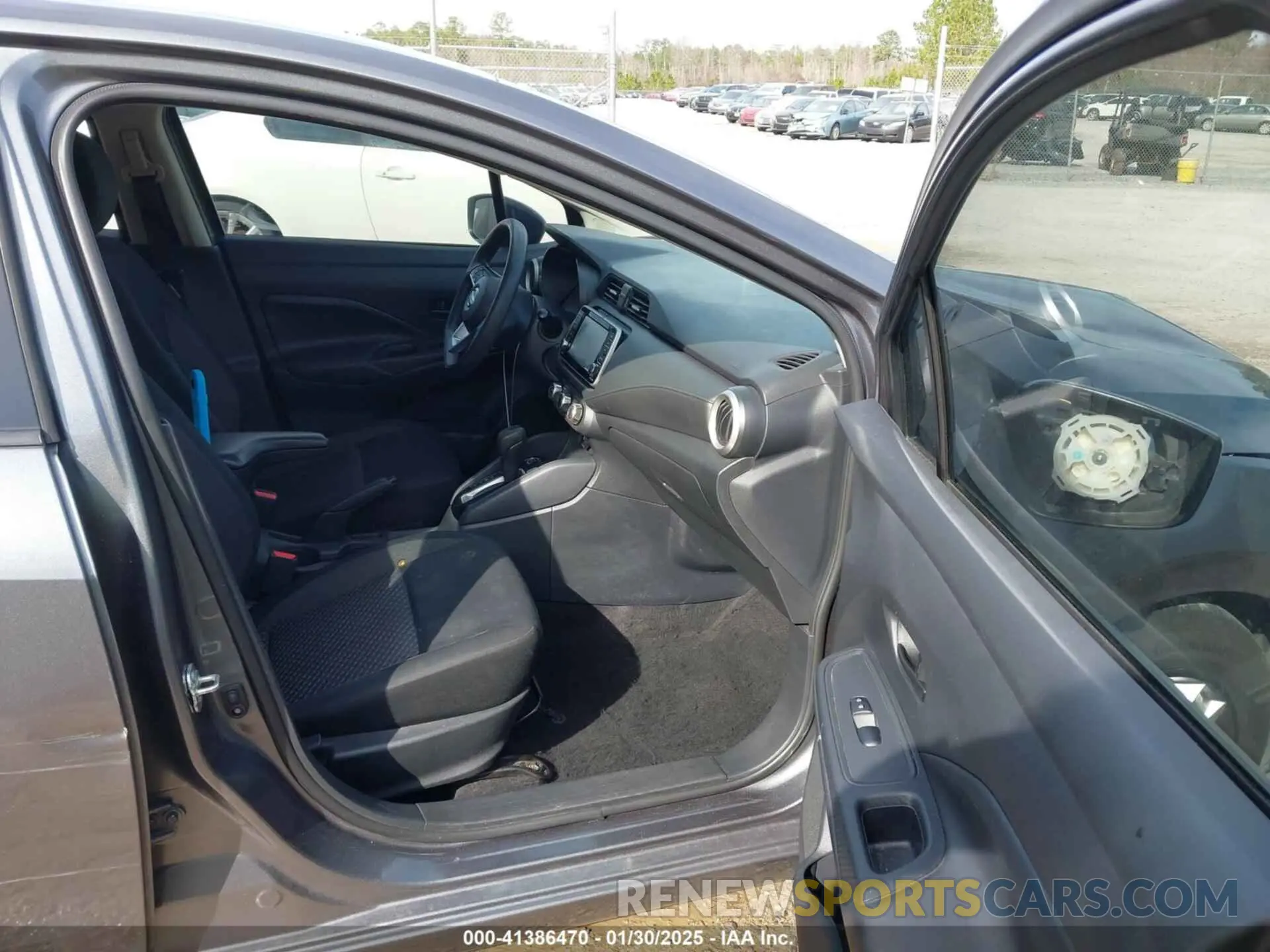 5 Photograph of a damaged car 3N1CN8DVXLL808076 NISSAN VERSA 2020