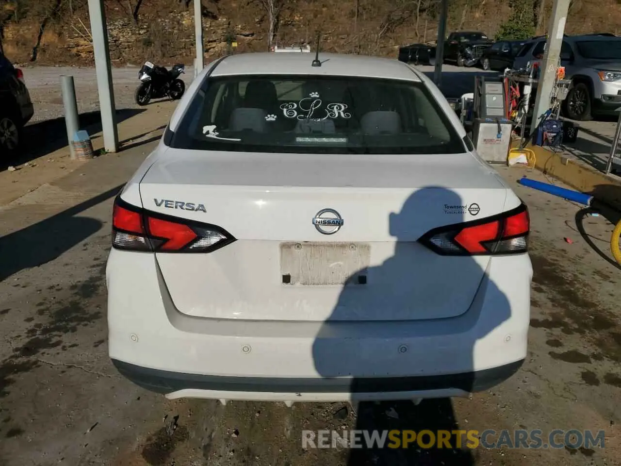 6 Photograph of a damaged car 3N1CN8DVXLL887510 NISSAN VERSA 2020