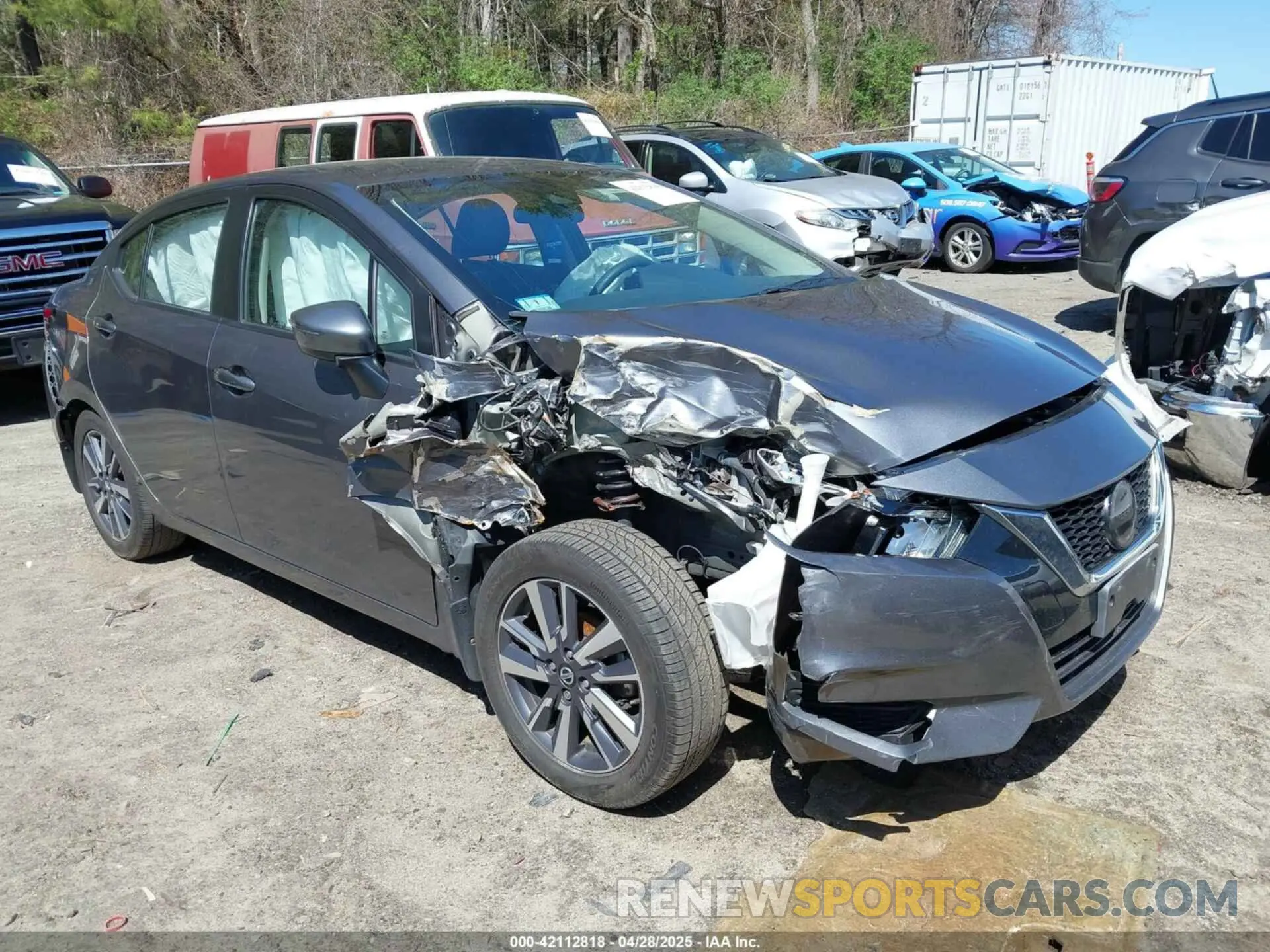 1 Photograph of a damaged car 3N1CN8EV0LL833387 NISSAN VERSA 2020