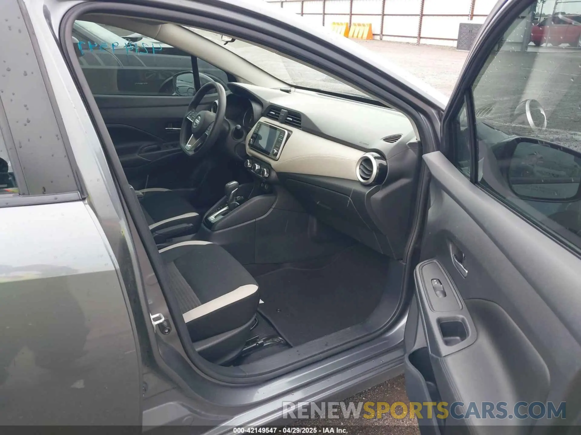 5 Photograph of a damaged car 3N1CN8EV0LL862551 NISSAN VERSA 2020