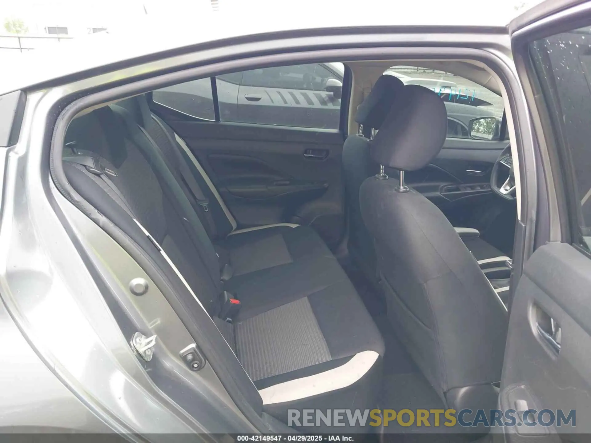 8 Photograph of a damaged car 3N1CN8EV0LL862551 NISSAN VERSA 2020