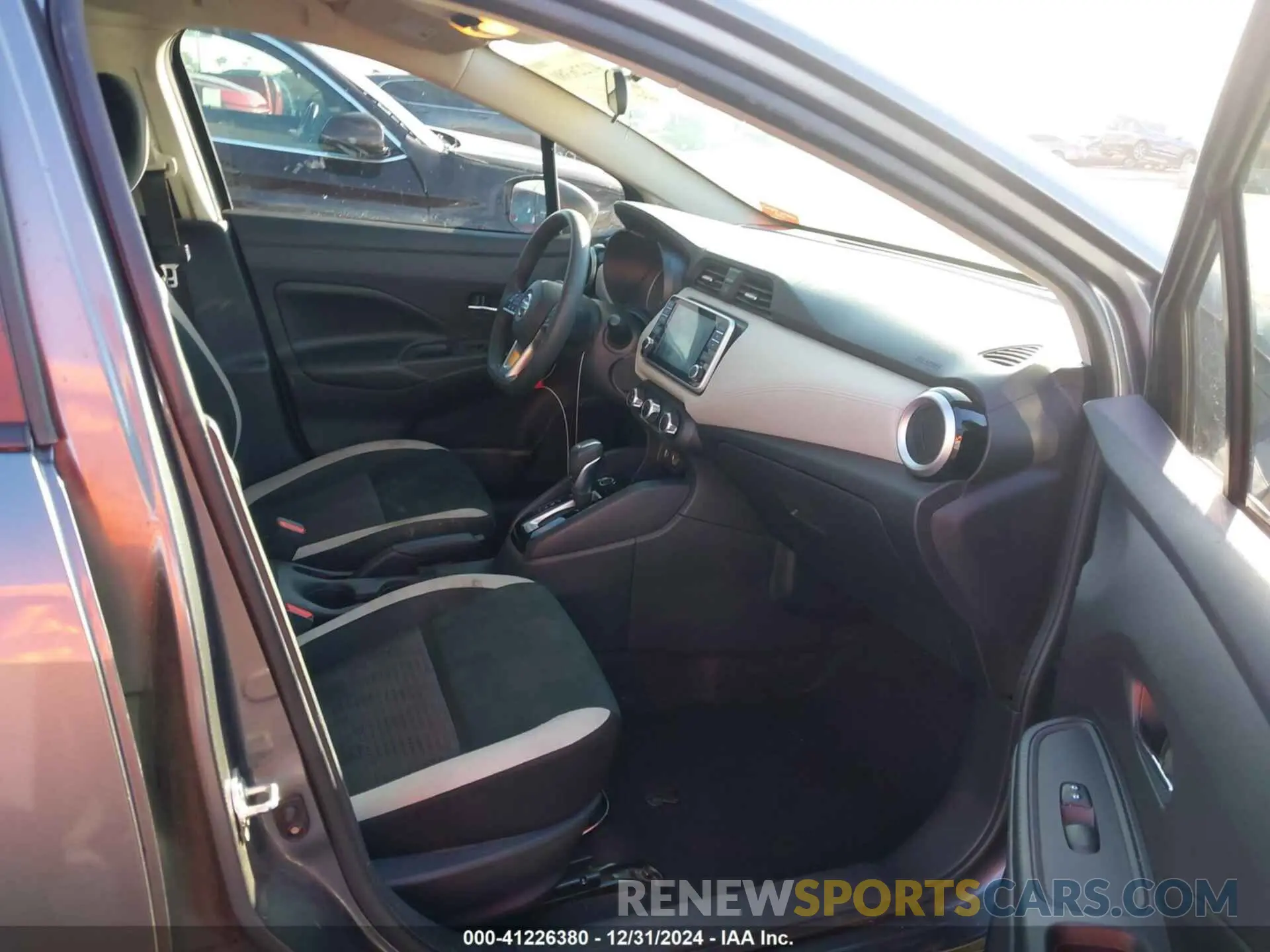 5 Фотография поврежденного автомобиля 3N1CN8EV1LL810104 NISSAN VERSA 2020